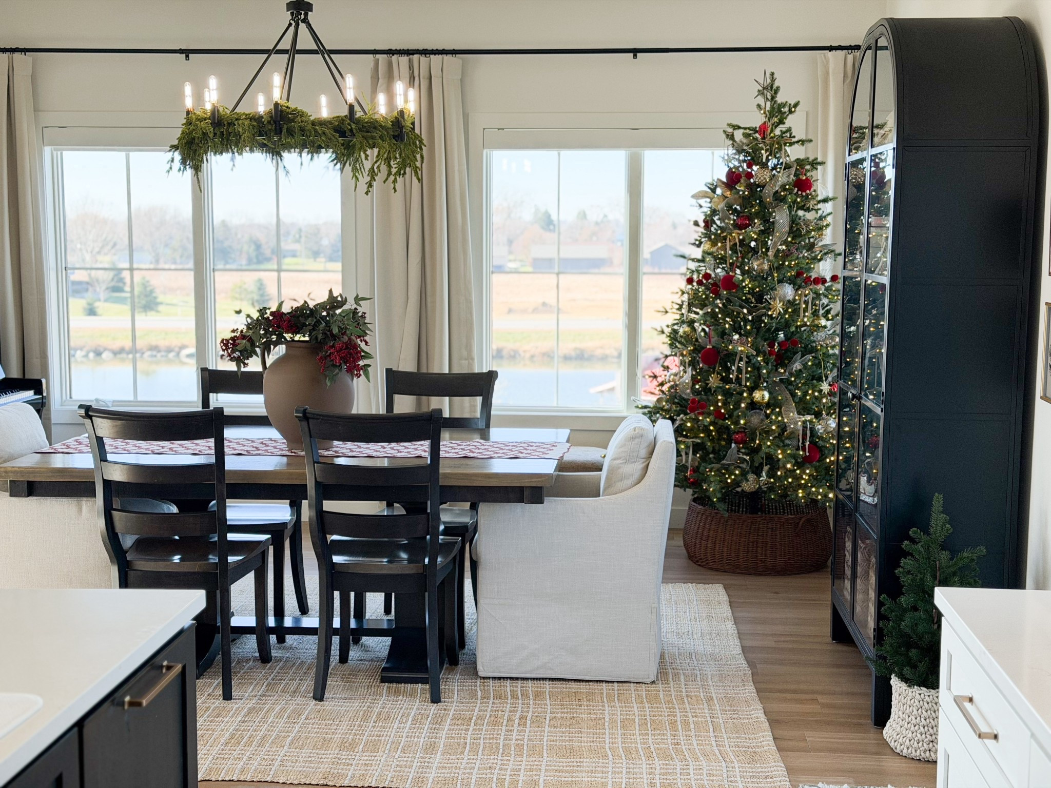 Christmas dining room decor

#LTKSeasonal #LTKHoliday #LTKHome