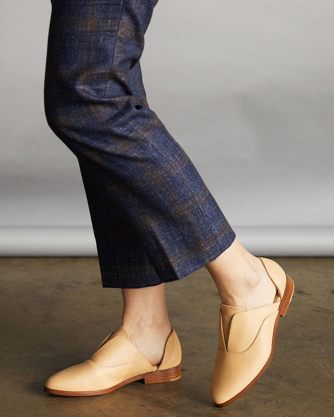 Nisolo Emma d'Orsay Oxford Beige | Spring