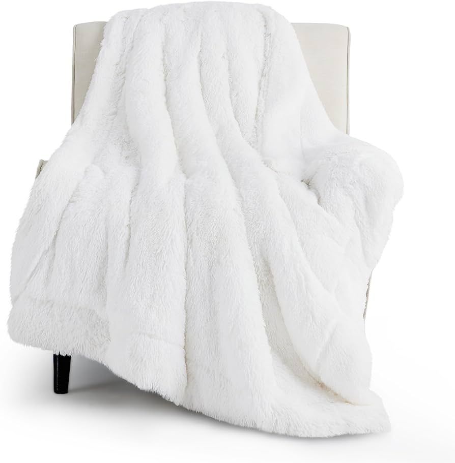 Amazon.com: Bedsure Faux Fur White Throw Blanket for Couch – Soft, Fuzzy, Fluffy, and Shaggy Wh... | Amazon (US)
