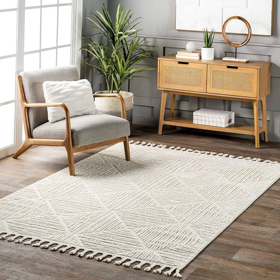 nuLOOM Kerry Textured Geometric Tasseled Area Rug, 7' 10" x 10', Ivory | Amazon (US)