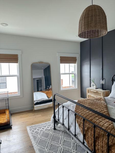 Bedroom Decor 🖤

Mirror — Hobby Lobby

Modern farmhouse home decor | cozy master bedroom decor | cozy home style 



#LTKhome