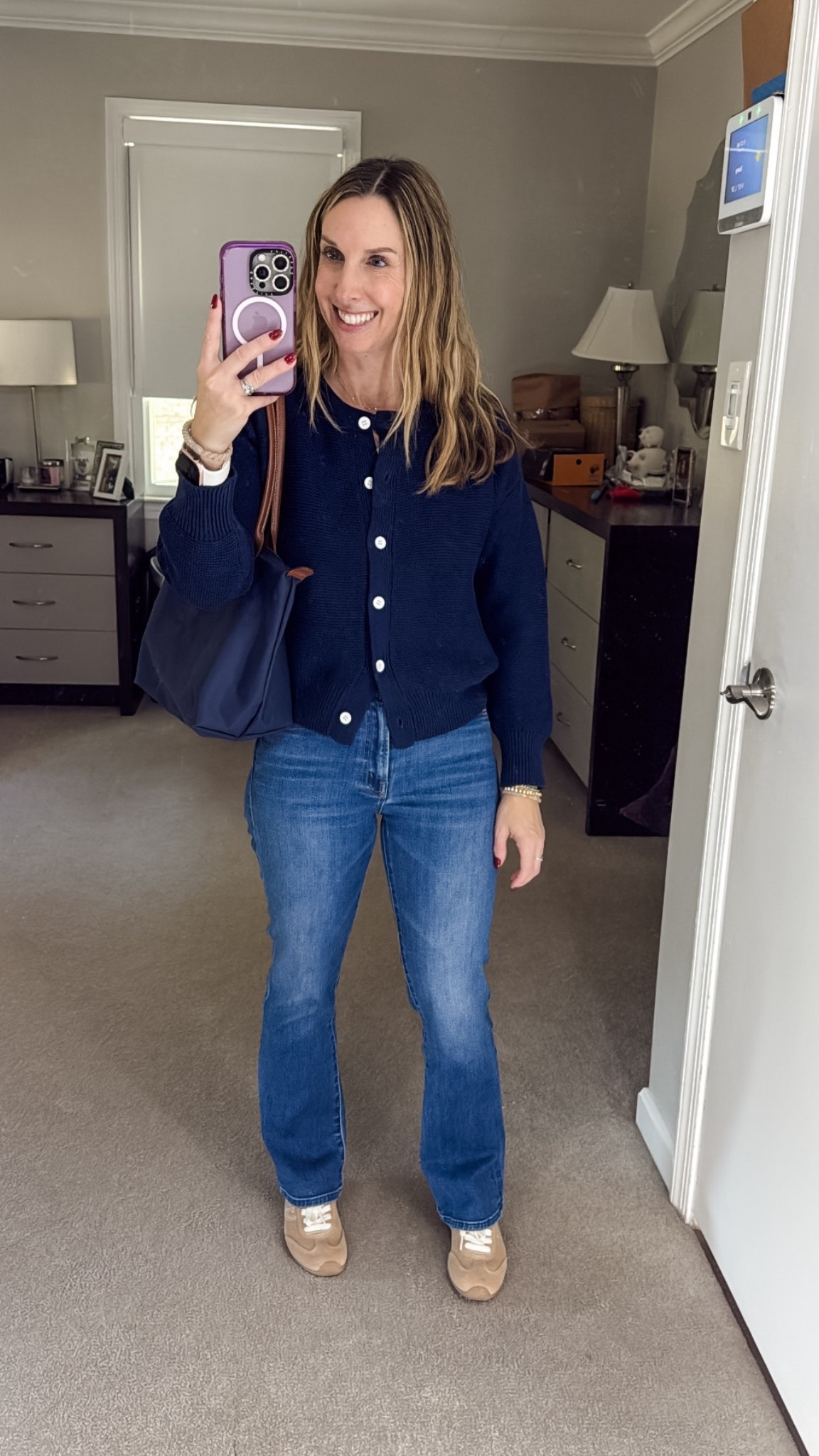 My mall outfit - cotton cardigan (xs), jeans, sneakers and purse


#LTKPetite #LTKOver40