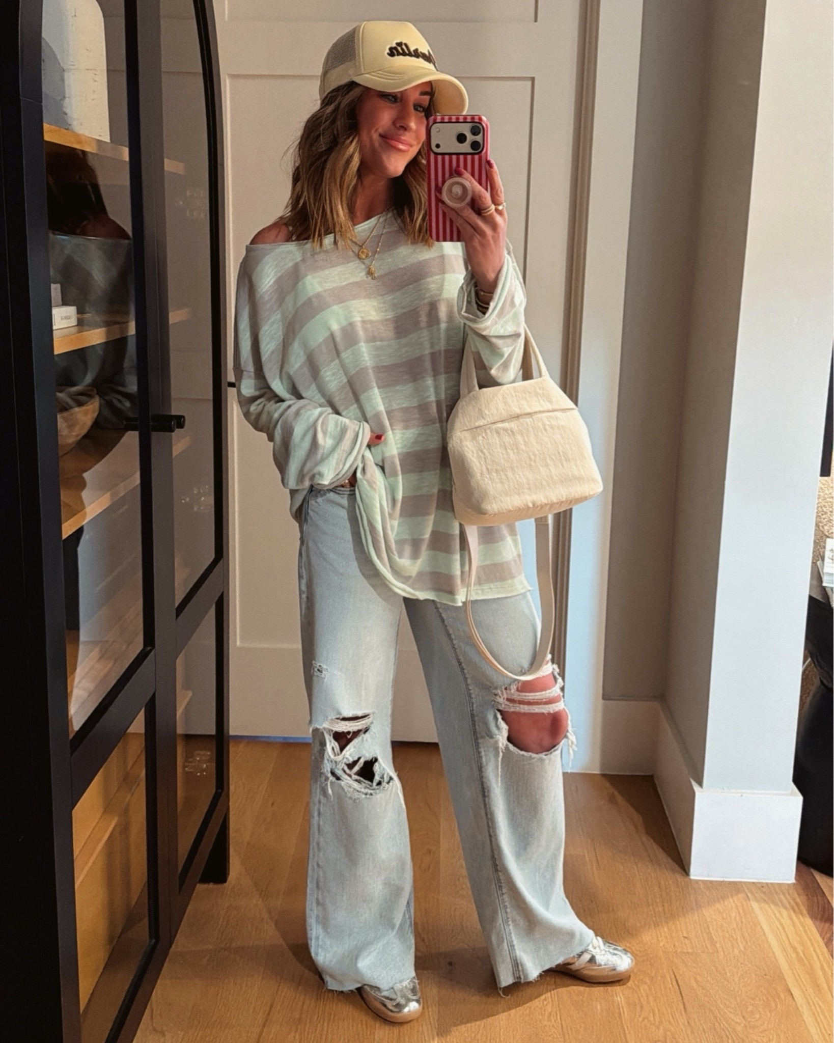 Comfy casual! 
Size xs in this oversized top

#LTKmomlife #LTKdayinmylife #LTKootd