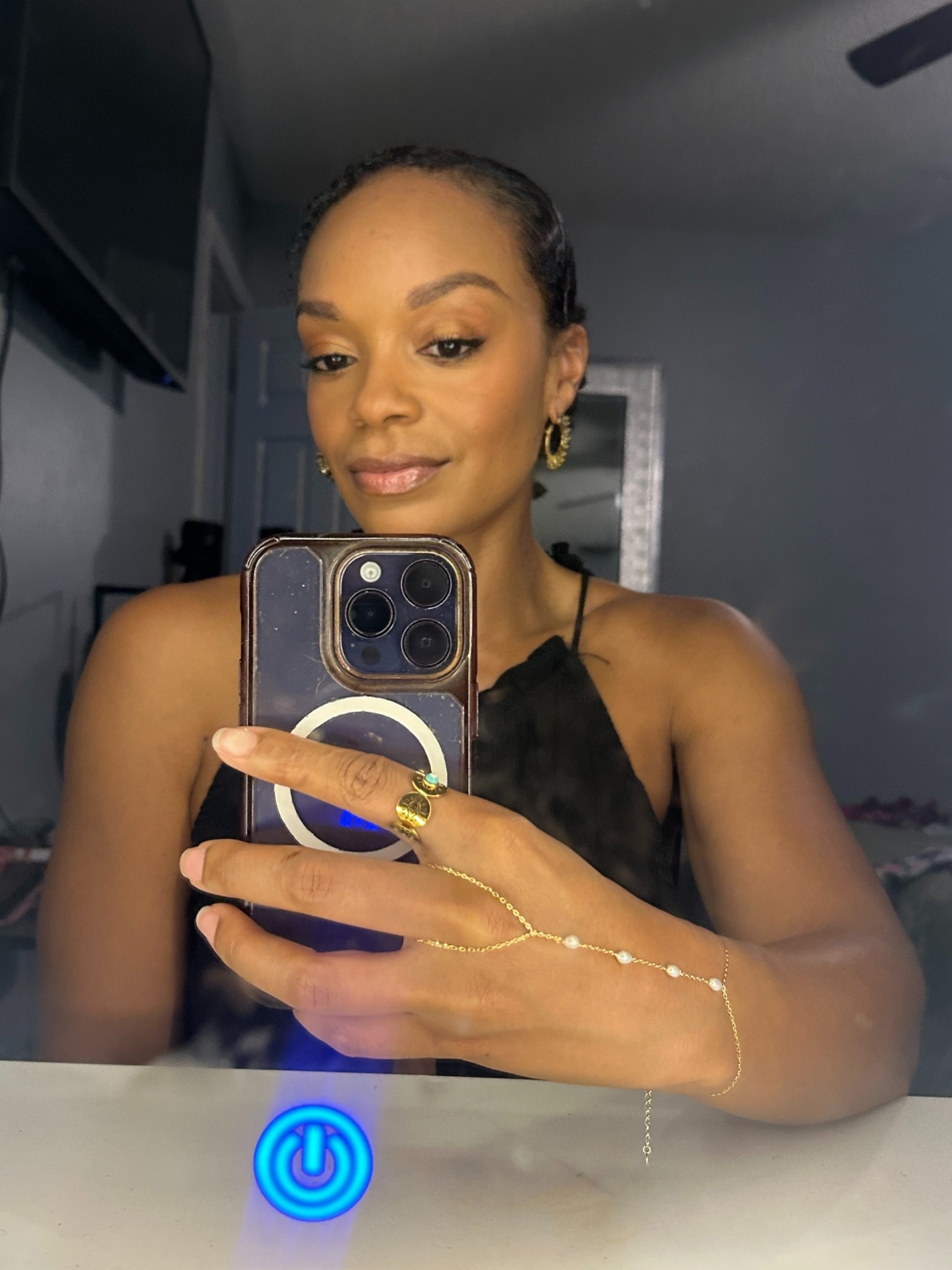 Hand chains for two in one jewelry 

#LTKGiftGuide #LTKStyleTip #LTKFindsUnder100