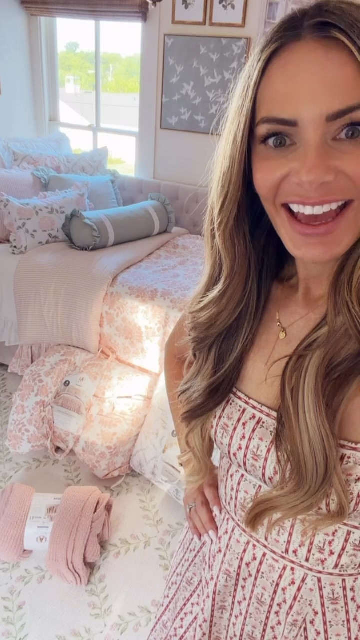 Back to college!!! Stock up for move-in and have the coziest home away from home 🤗

#LTKSeasonal #LTKHome