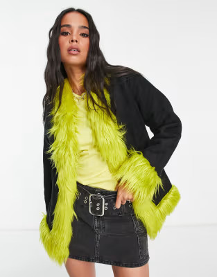 The Ragged Priest – Wildledermantel in Schwarz mit Kunstpelzbesatz | ASOS (Global)