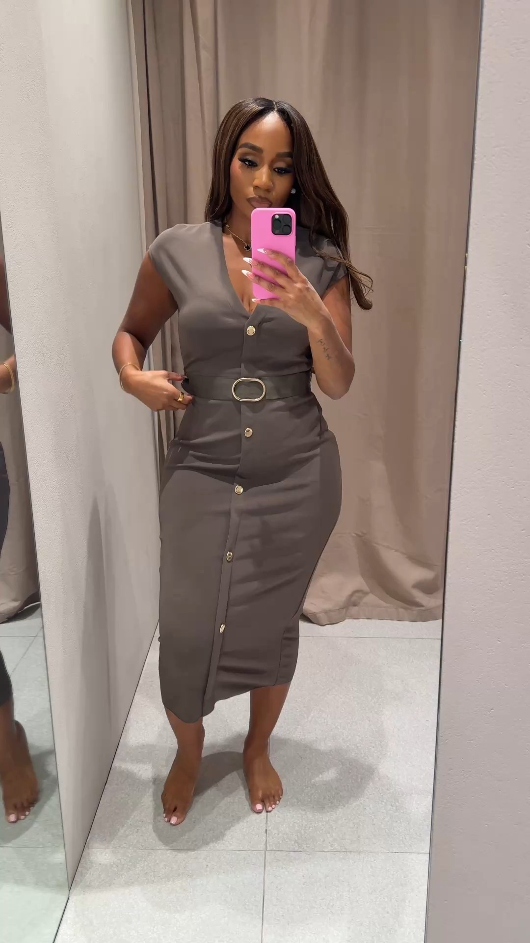 Gray belted midi dress with front buttons find! perfect for work! Comes in multiple colors!

#LTKFindsUnder100 #LTKWorkwear #LTKStyleTip