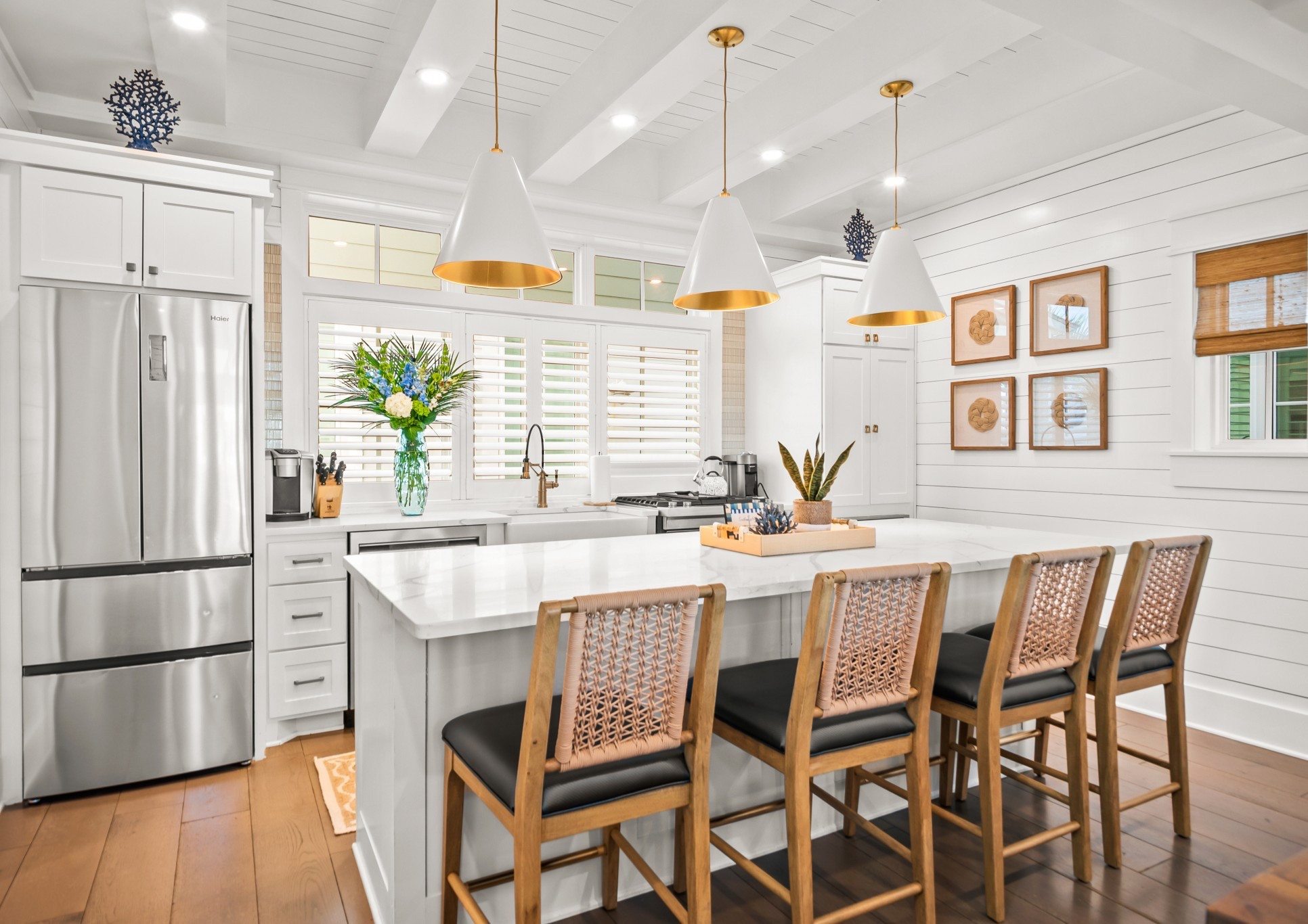 Coastal kitchen, but make it calm. 🌊 Soft neutrals, natural textures, and a refresh that just feels right at #thesouthernanchorproject ⚓️

#LTKdayinmylife #LTKHome #LTKfoodie