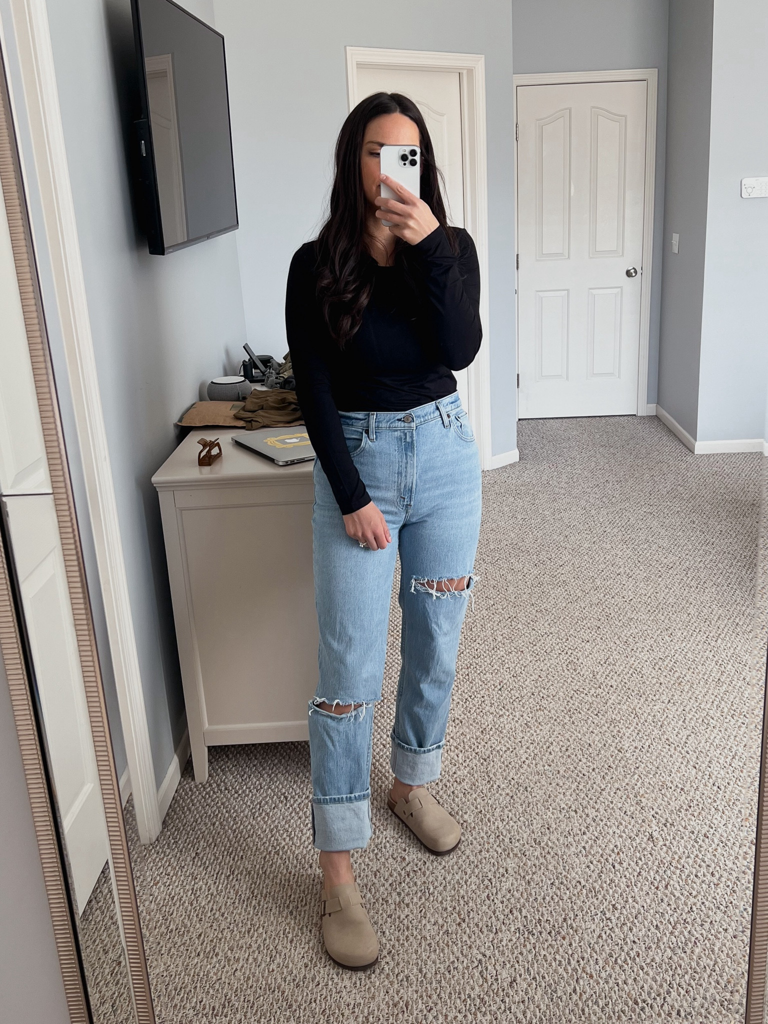 Amazon tee - size large 

Amazon finds 
Spring outfit 
Clogs
Birkenstock look for less
Ultra high rise straight leg jeans 
Neutral outfit 
Casual outfit 

#LTKfindsunder50 #LTKstyletip #LTKfindsunder100