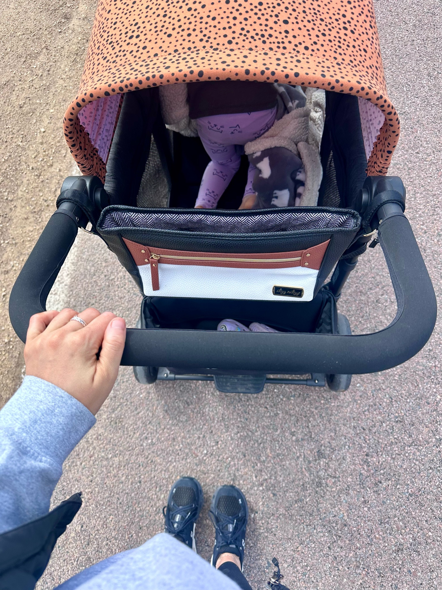 Hot mom walks 🤪

#LTKfamily #LTKSeasonal #LTKActive