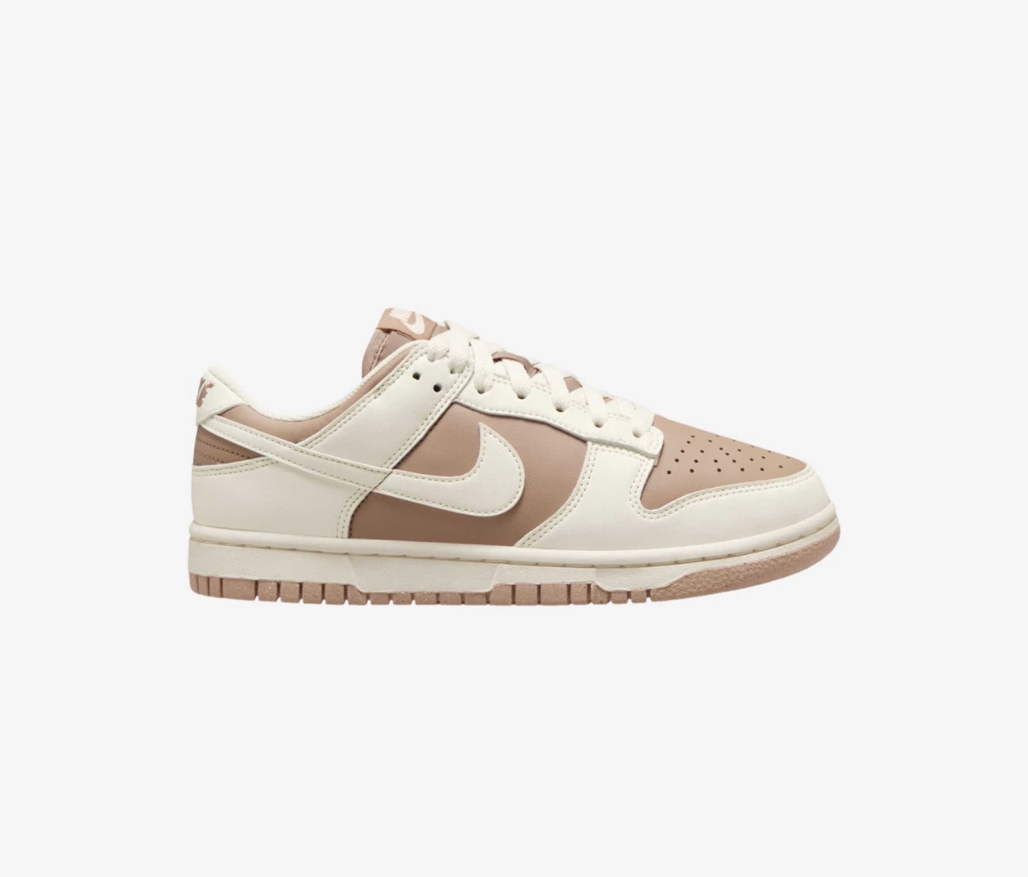 For my dunk girlies! These are in stock 🤎 #fallfashion #nike #womens #womensshoes #shoeaddict

#LTKGiftGuide #LTKshoecrush #LTKstyletip