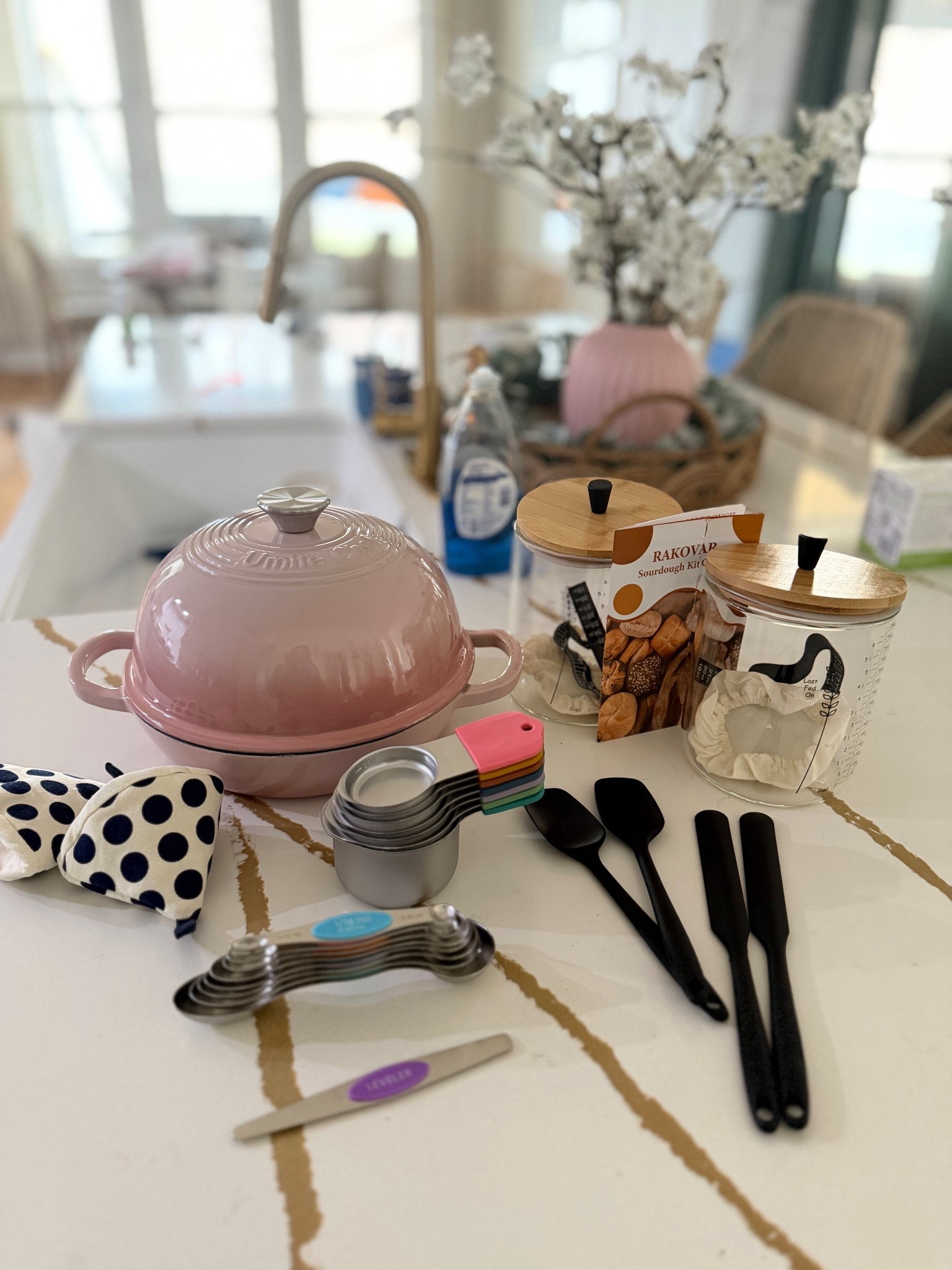 Making sourdough is a new hobby for me :) here are a few things I use! 

#LTKdayinmylife #LTKmomlife