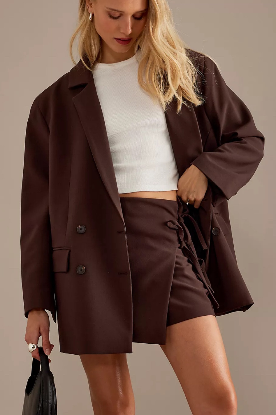 Autumn, blazer, jacket, over shirt, brown blazer 


#LTKluxury #LTKautumn #LTKworkwear