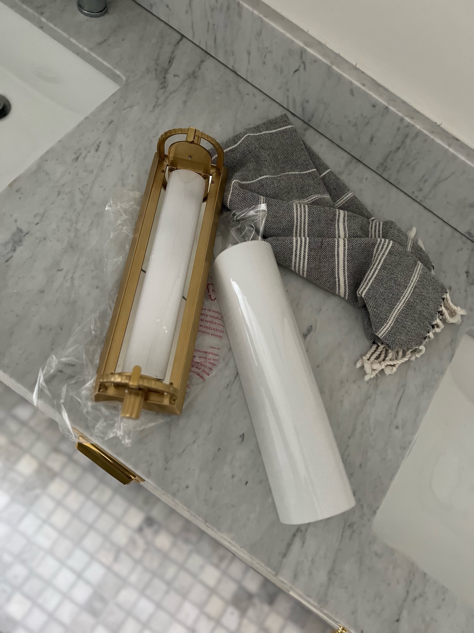 Bathroom light fixture, sconce, brass, Turkish towel, marble, neutral, kids bath 

#LTKfindsunder50 #LTKfamily #LTKhome