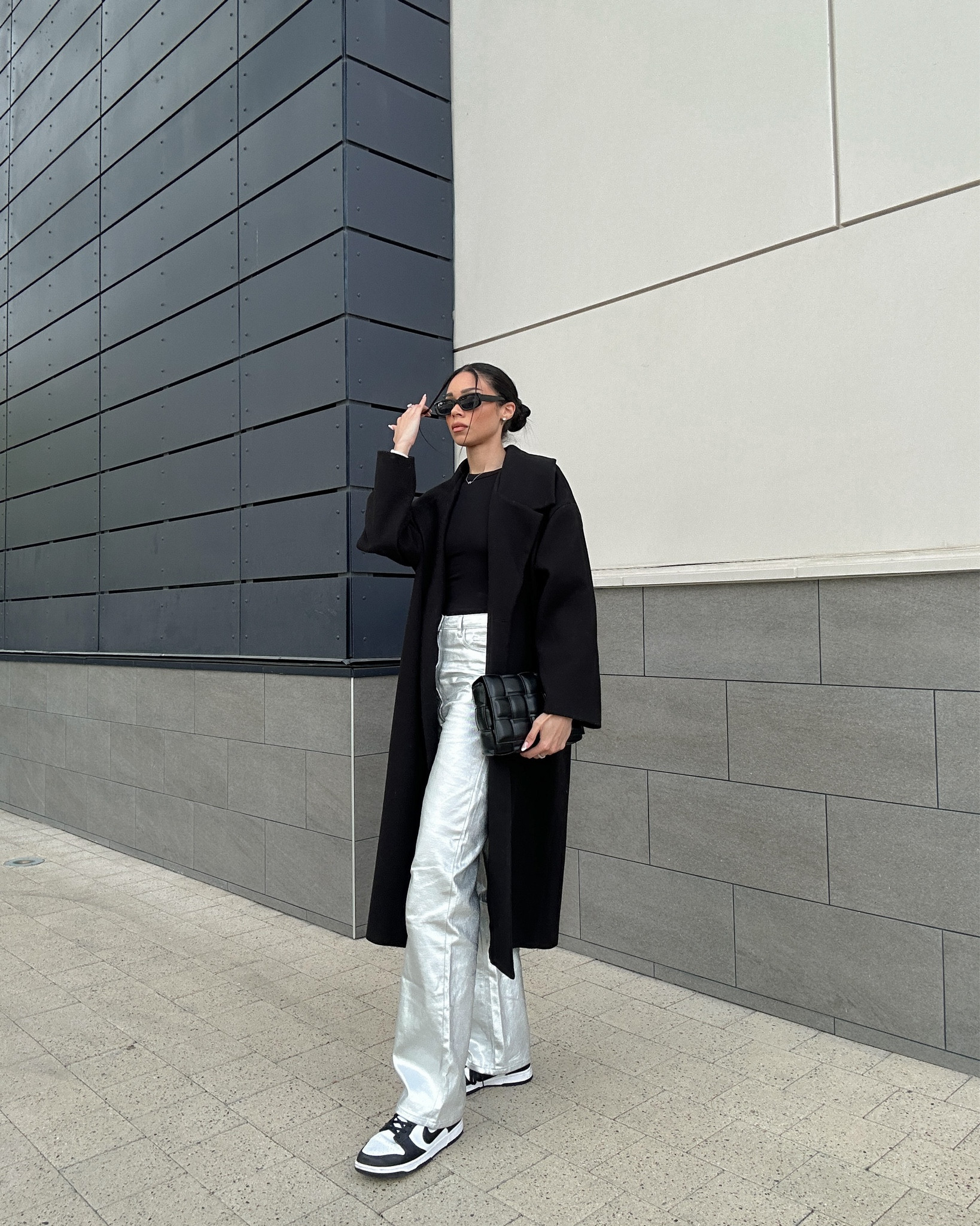 We love a good metallic pant moment 🩶