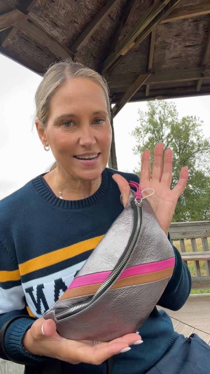 @shopcapitalz #ad
I love this bag for hands free ease and it’s so cute!  Plus genuine leather that’s so soft!

#LTKOver40 #LTKootd
