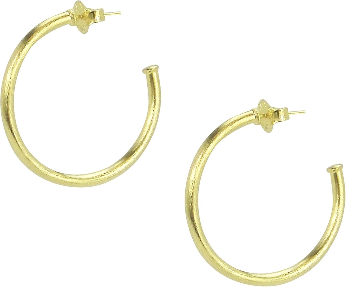 Everybody's Favorite Petite 1.5 Inch Tubular Lightweight Hoop Earrings for Women in Brushed 18k G... | Amazon (US)