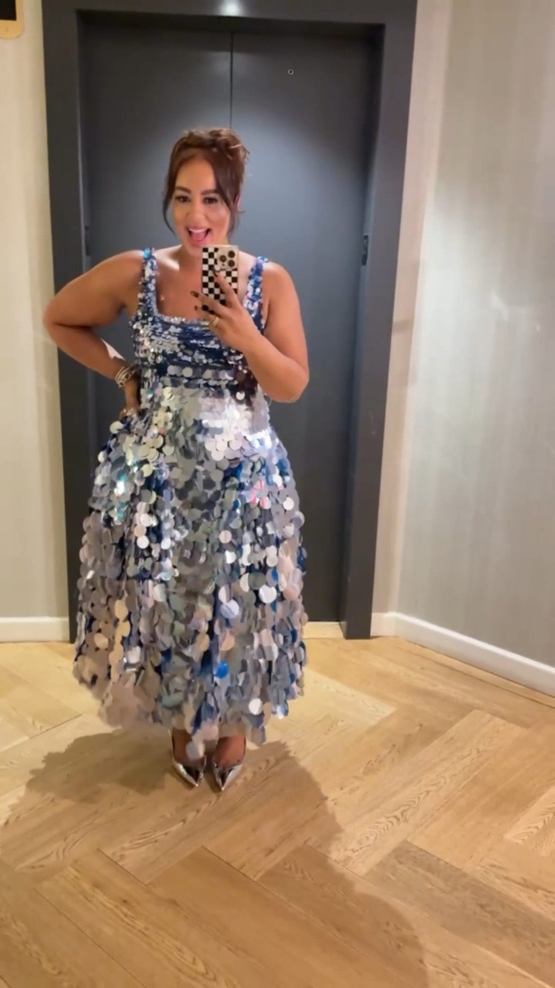 Let the holiday festivities begin! Using any excuse possible to wear this dress 💎💎

#LTKMidsize #LTKParties #LTKHoliday