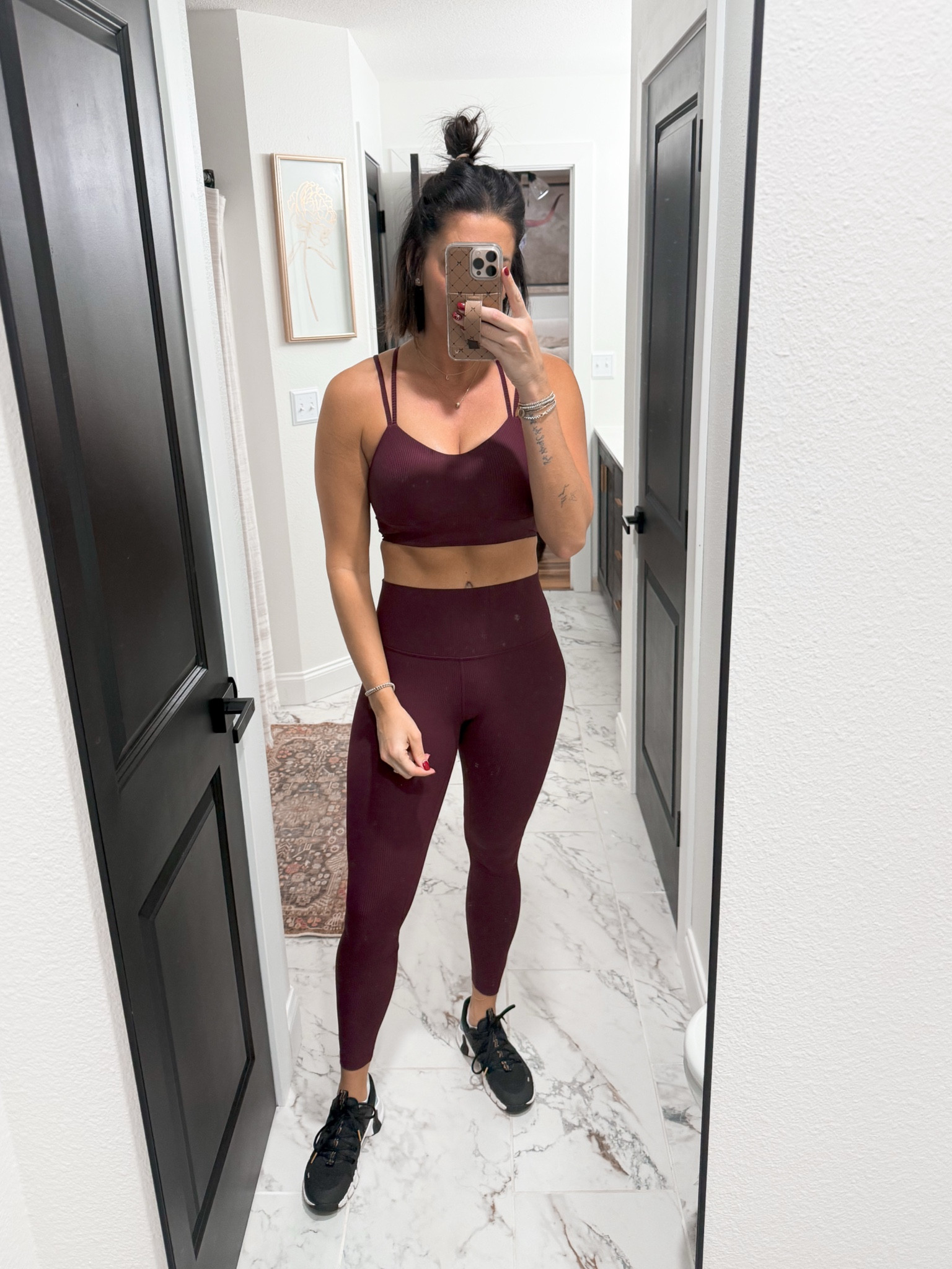 Sports bra-8
Leggings-6
Sneakers-8

#LTKActive #LTKFitness #LTKStyleTip