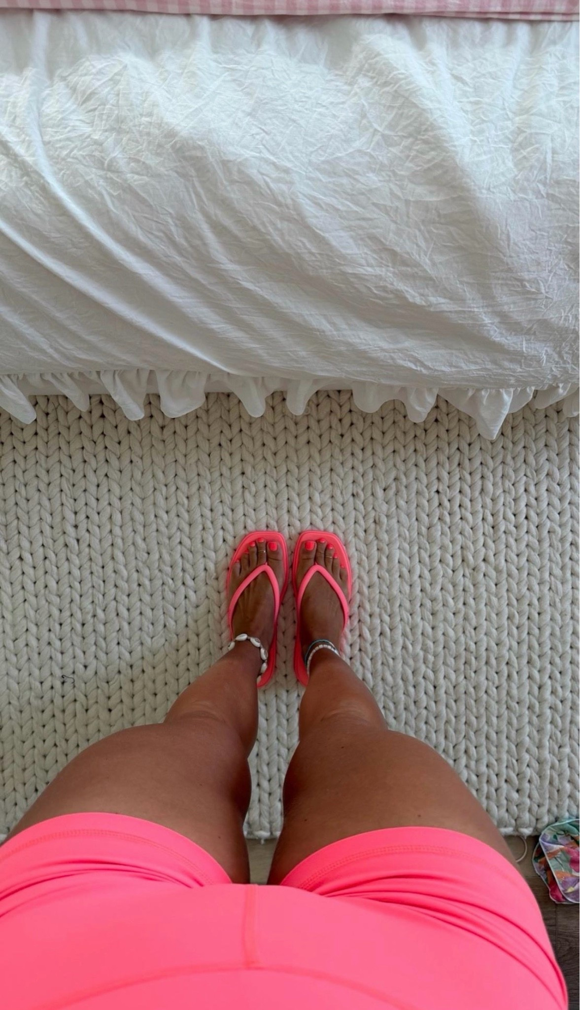 My go-to summer flip flops! Loving the square toe 🩷

#LTKdayinmylife #LTKootd #LTKSeasonal