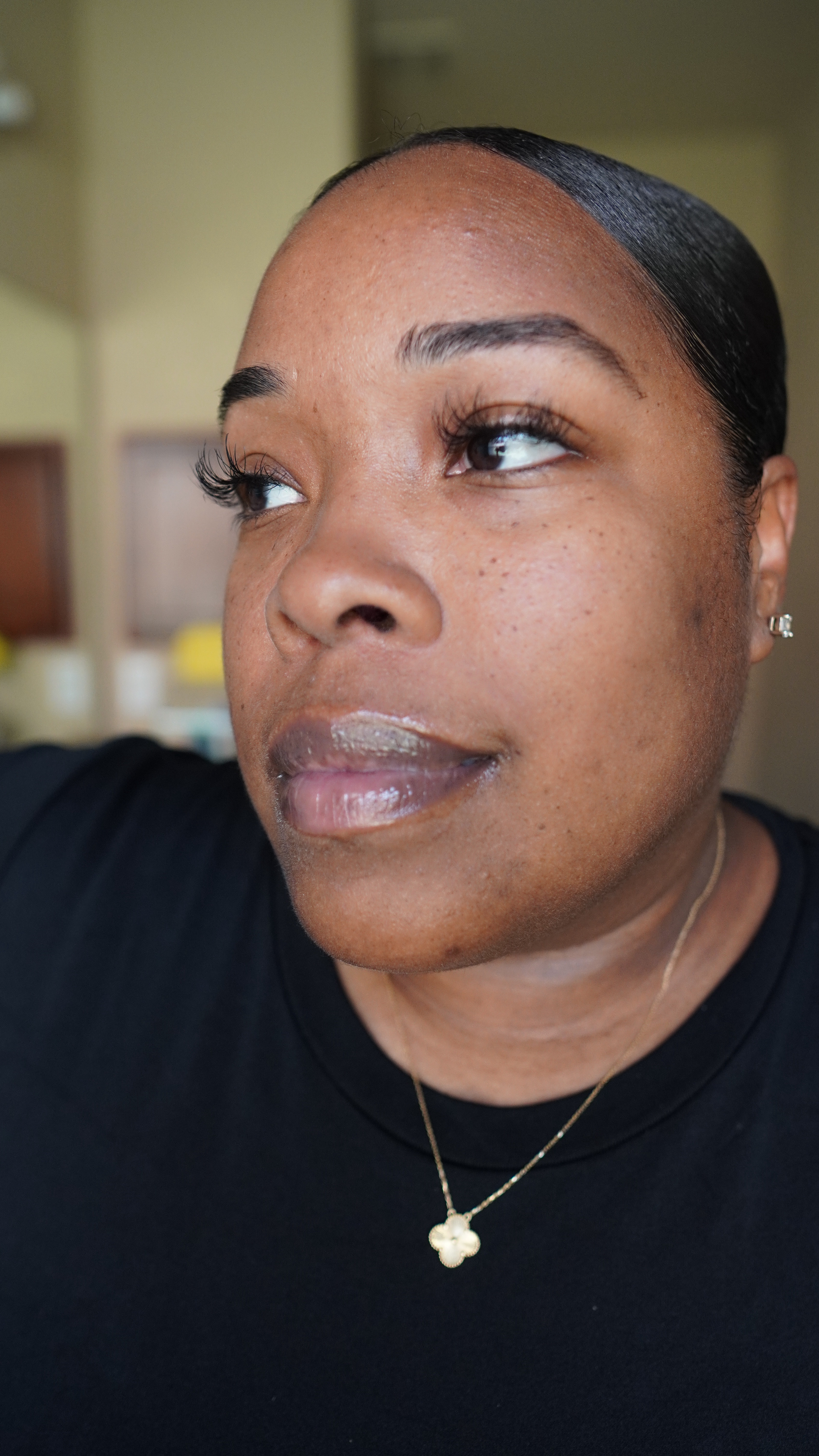 @beekman1802 come to the front right now!!!!! Because the toner and moisturizer are the hype it gets. I talked about this toner a month ago and how at first I didn’t know how to feel about it but I gave it another chance and let my skin build a tolerance for it. It’s one of the first things I grab now, so good. 

Linking on LTK and stories ✨

#beekman1802 
#kindnesskrew