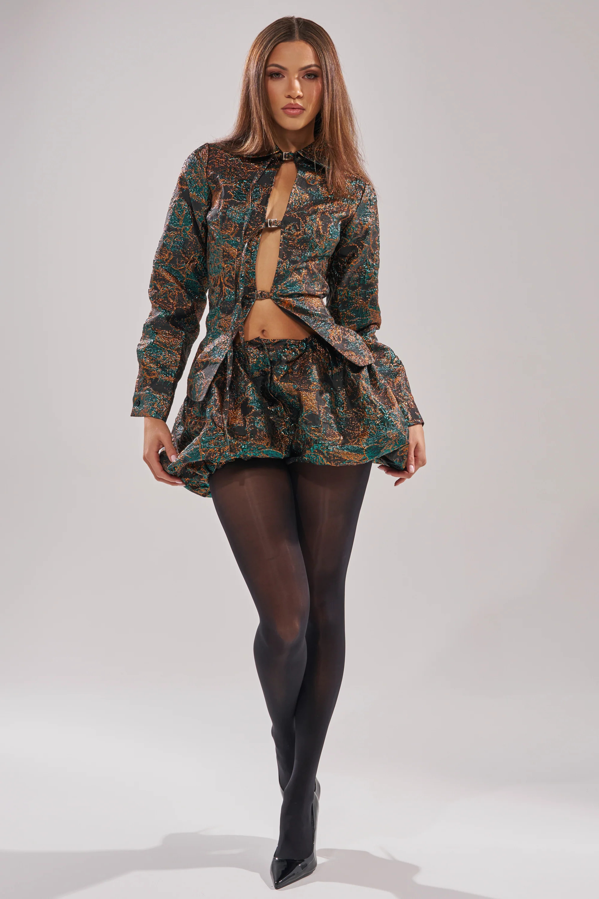 TOO HOT TO HANDLE BUBBLE SHORT | AKIRA