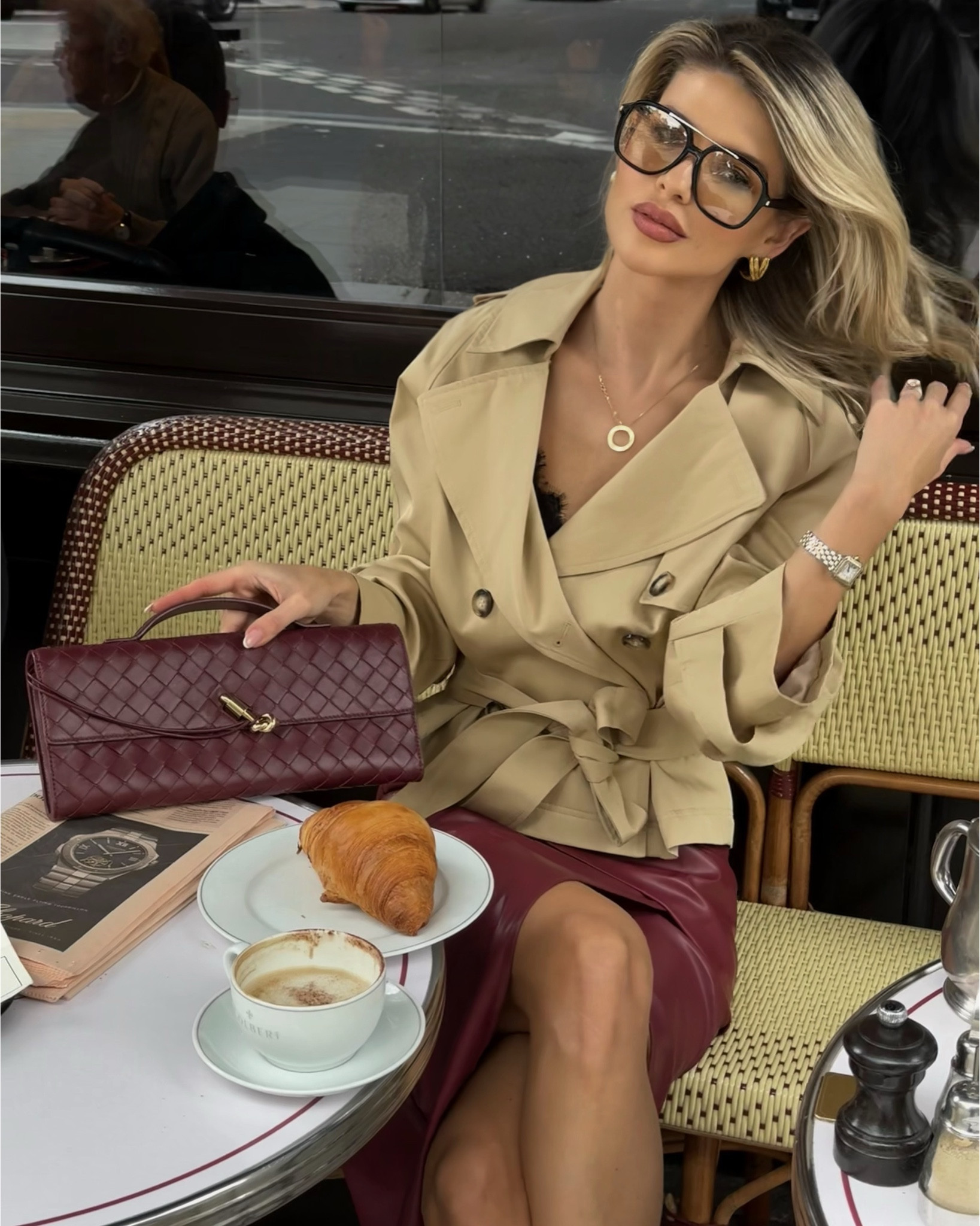 Short trench with a pop of burgundy 🍇☕️ 

#LTKuk #LTKautumn #LTKworkwear