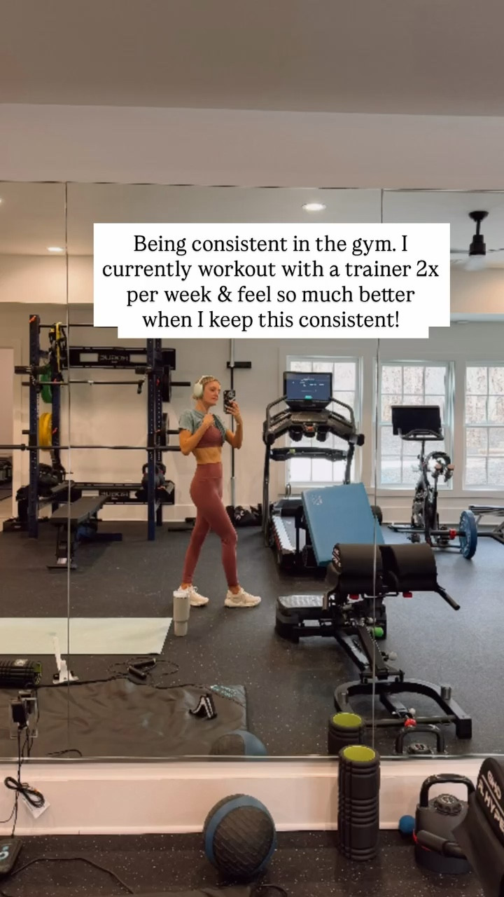Being consistent in the gym has been a game changer for me over the past few years! Such great accountability to have a trainer!

Loverly Grey, gym workout, personal trainer, activewear

#LTKActive #LTKselfcare