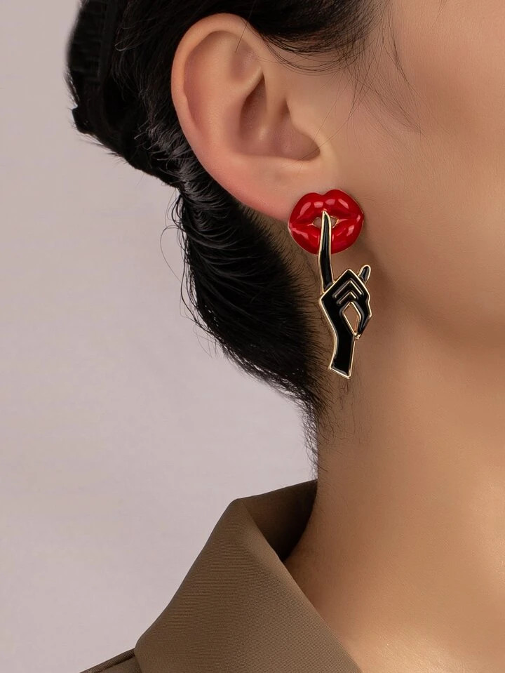Lip & Gesture Design Earrings | SHEIN