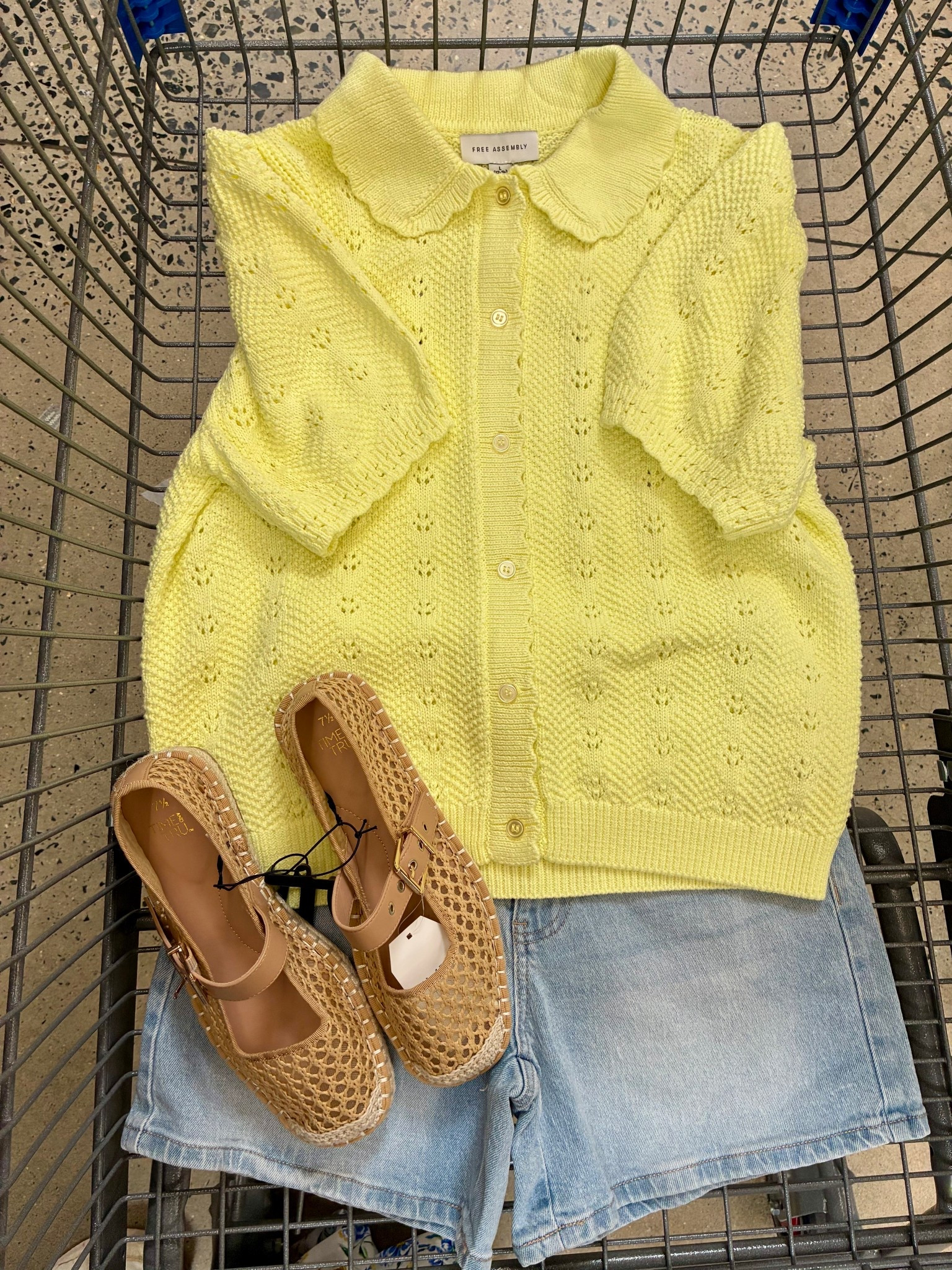 This sweater top from Walmart is on clearance for half off!! Grab it now while sizes are still available! 

#LTKootd #LTKSeasonal #LTKdayinmylife