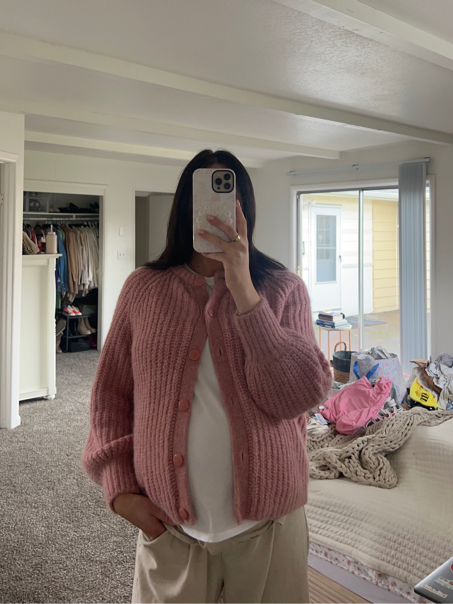 Comfy, cozy, and cute! I love showing off the bump in a buttoned cardigan! 

#LTKbump #LTKstyletip