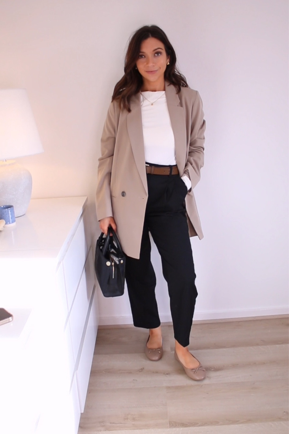 Workwear outfit ideas 

-petite workwear outfits
- office outfit ideas 
- h&m tailored trousers 
- beige blazer 



#LTKstyletip #LTKeurope #LTKworkwear