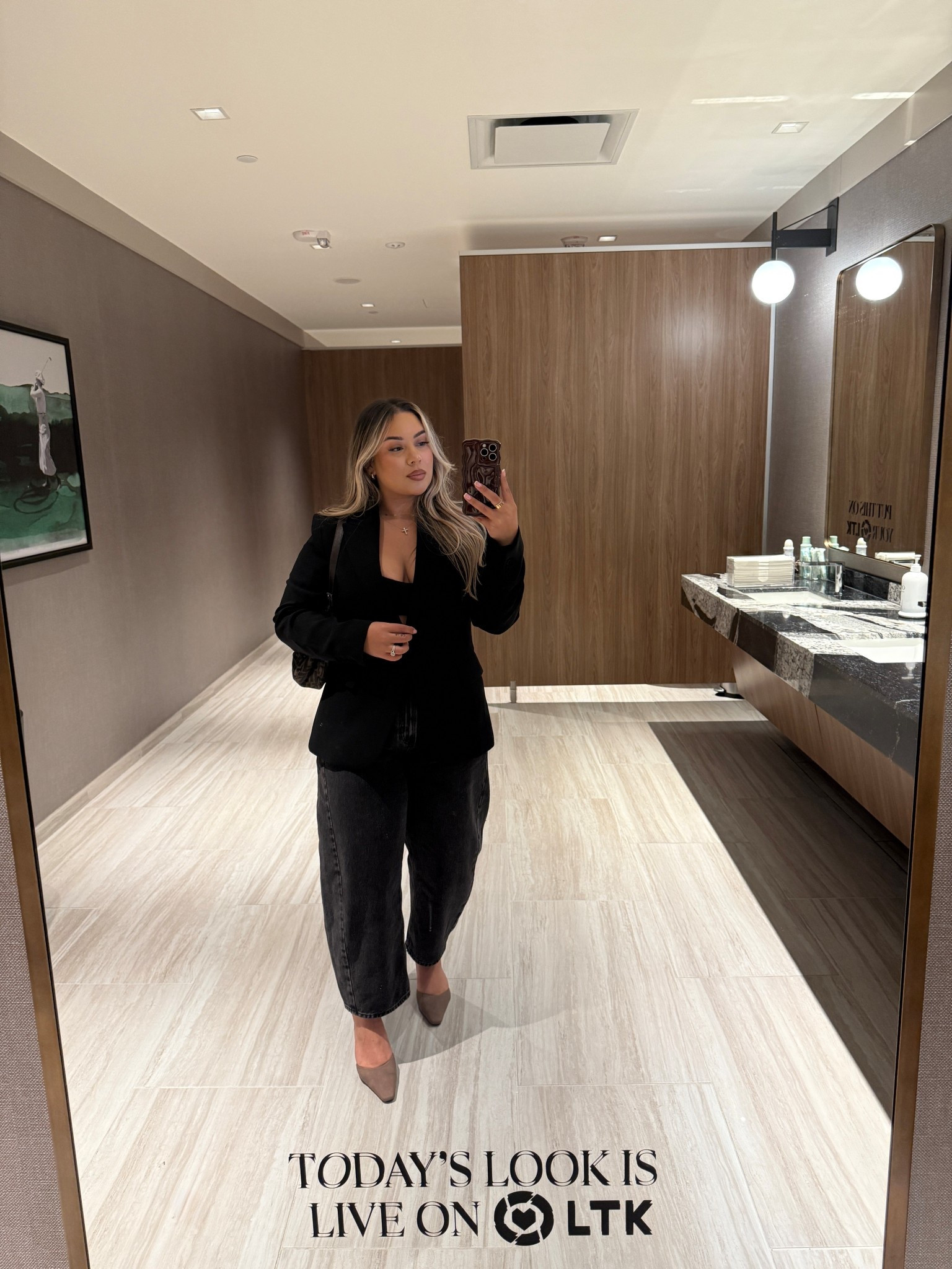 LTKCon Day 2 Outfit🖤

#LTKMidsize #LTKSeasonal #LTKCon