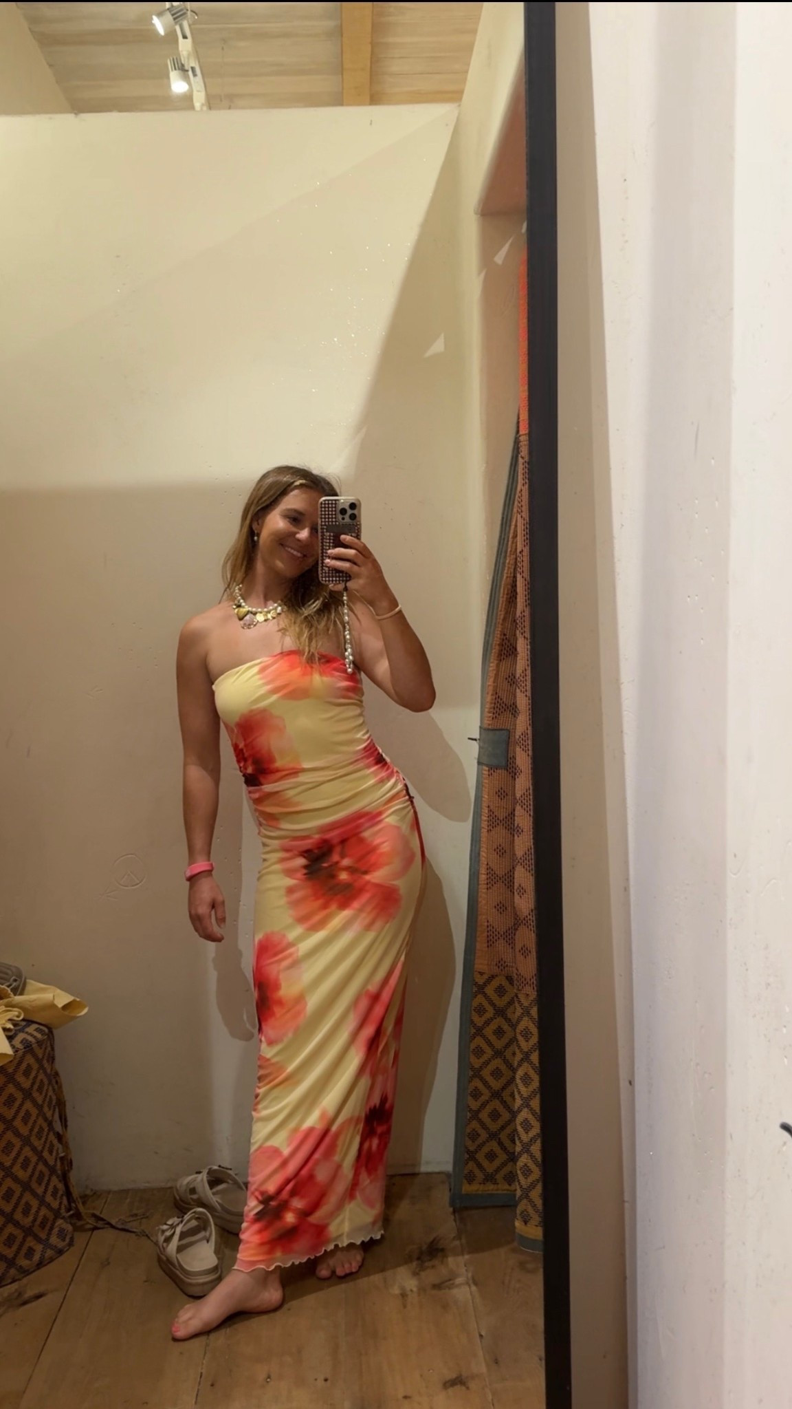 This color combo is everything 🌺@Beginning Boutique US dress paired with the the cutest necklace from Coastal Caviar  


Women’s Fashion, Maxi Dress, Floral Print, Strapless, Seasonal Style 

#LTKmomlife #LTKSeasonal #LTKootd