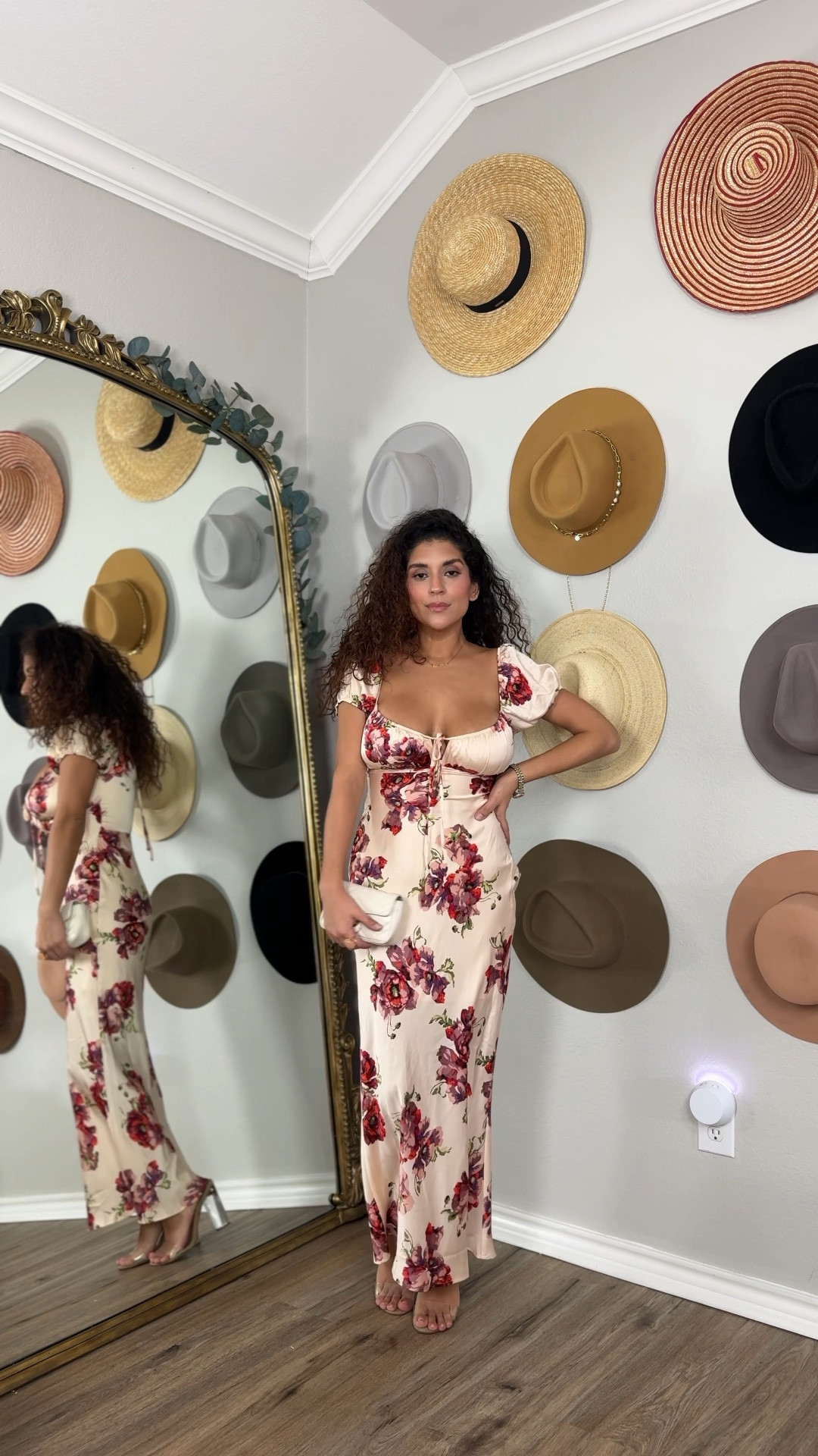 Ready for Valentine’s Day 🥀- wearing size SMALL

 #galentines #valentines. #datenight #hotgirlwalk

#LTKMostLoved #LTKVideo #LTKSeasonal