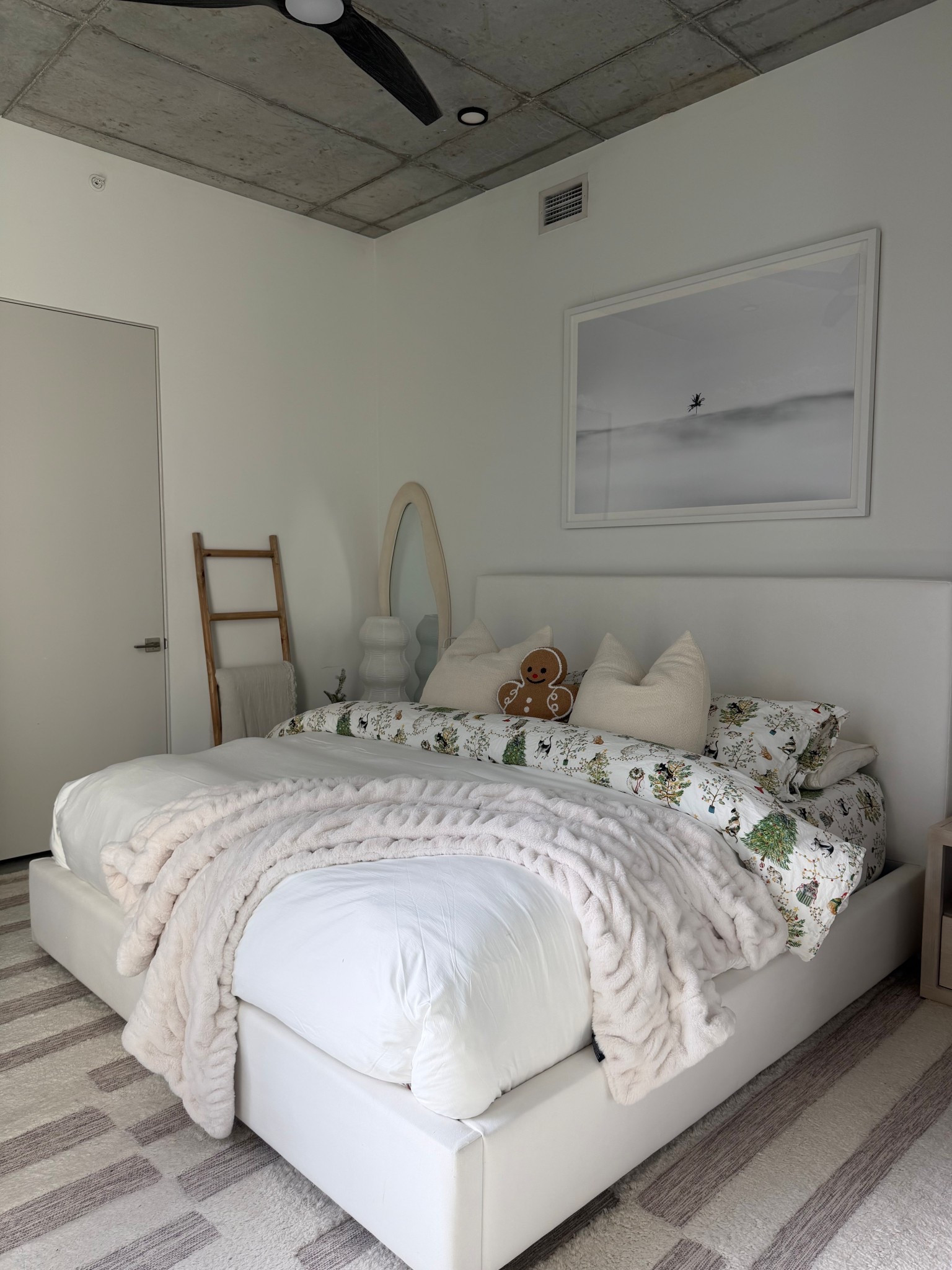 First christmas bedding refresh of the year! 🎄❄️🌛

#LTKHoliday #LTKSeasonal #LTKGiftGuide