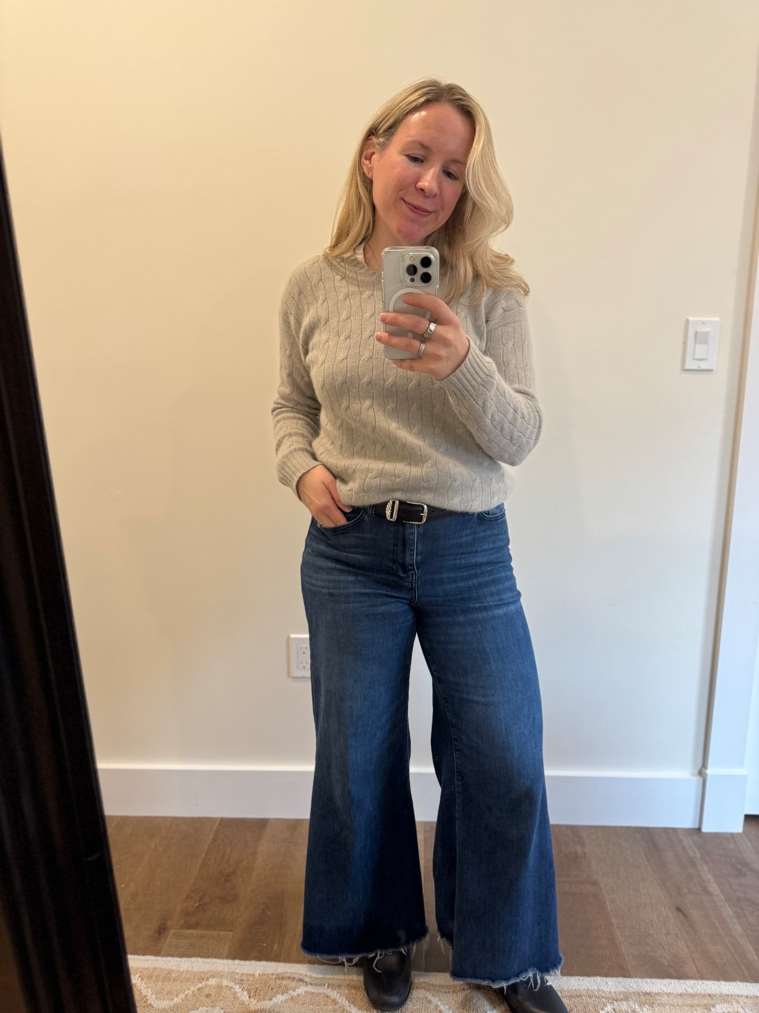 Sunday OOTD 
Busy mom outfit
Spring outfit idea 