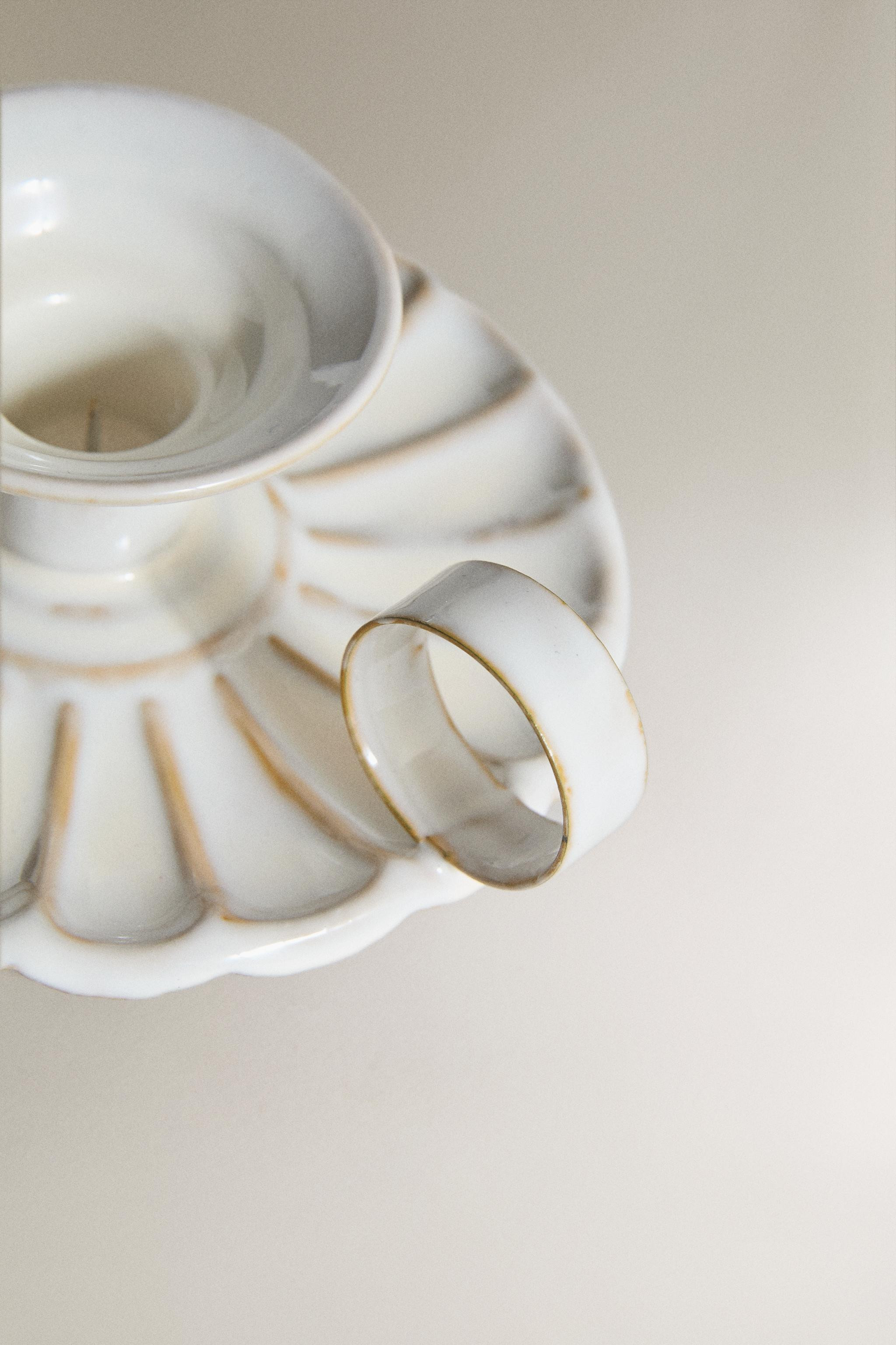 WAVY IRON CANDLE HOLDER | Zara UK