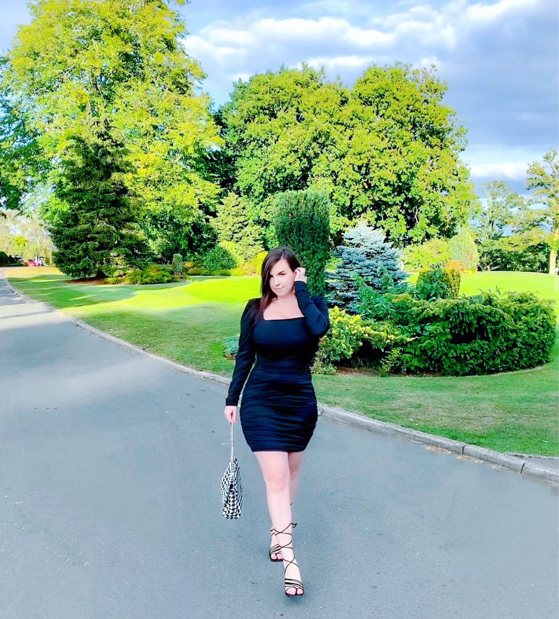 The Cotswolds

#LTKSeasonal #LTKeurope #LTKshoecrush