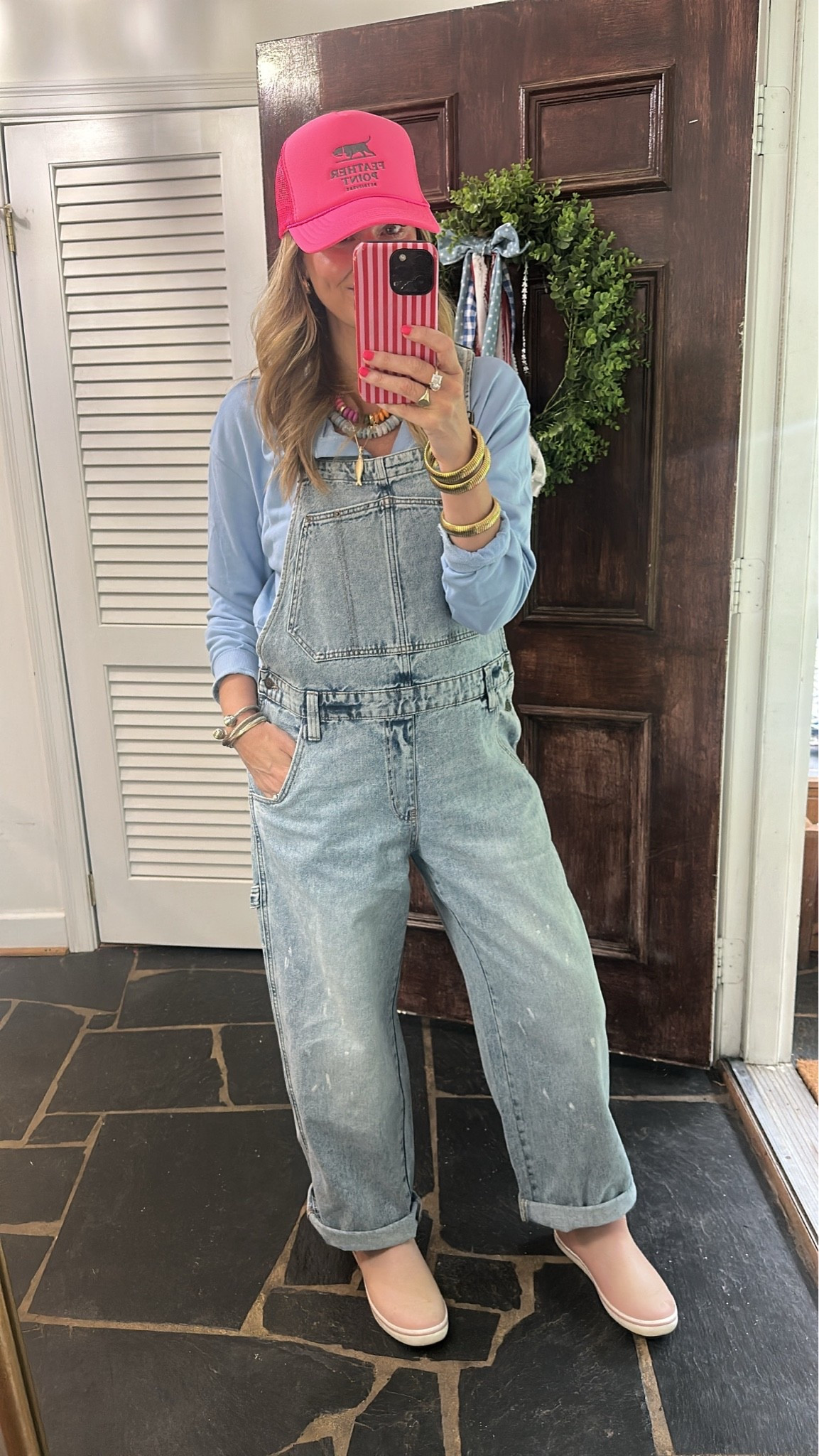 Cute and comfy for fiels day! Love these overalls - dress them up with  fun necklaces!