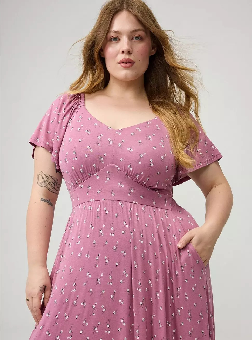 Flutter Sleeve Tiered Maxi Dress | Torrid (US & Canada)