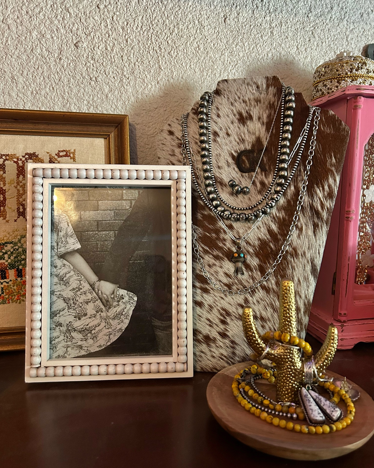 the cutest cowhide jewelry stand! 🥰🤎