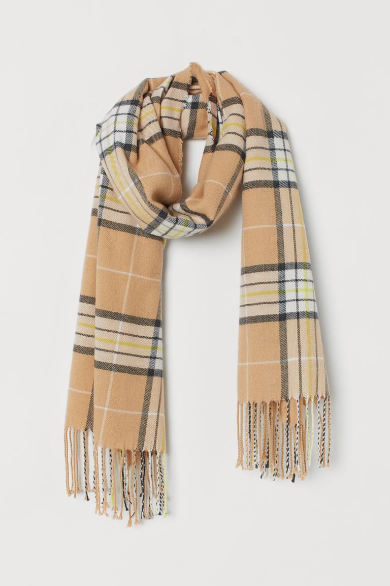 Large scarf in soft, pattern-weave fabric with fringe at short sides. | H&M (US + CA)