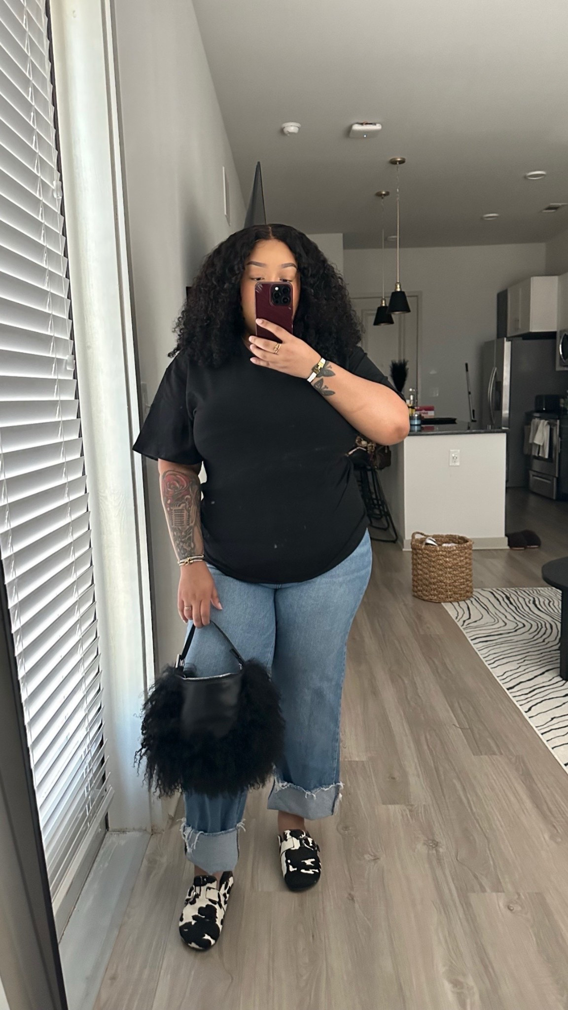 Jeans & Top: Fashion Nova

#LTKMidsize #LTKFindsUnder100 #LTKStyleTip