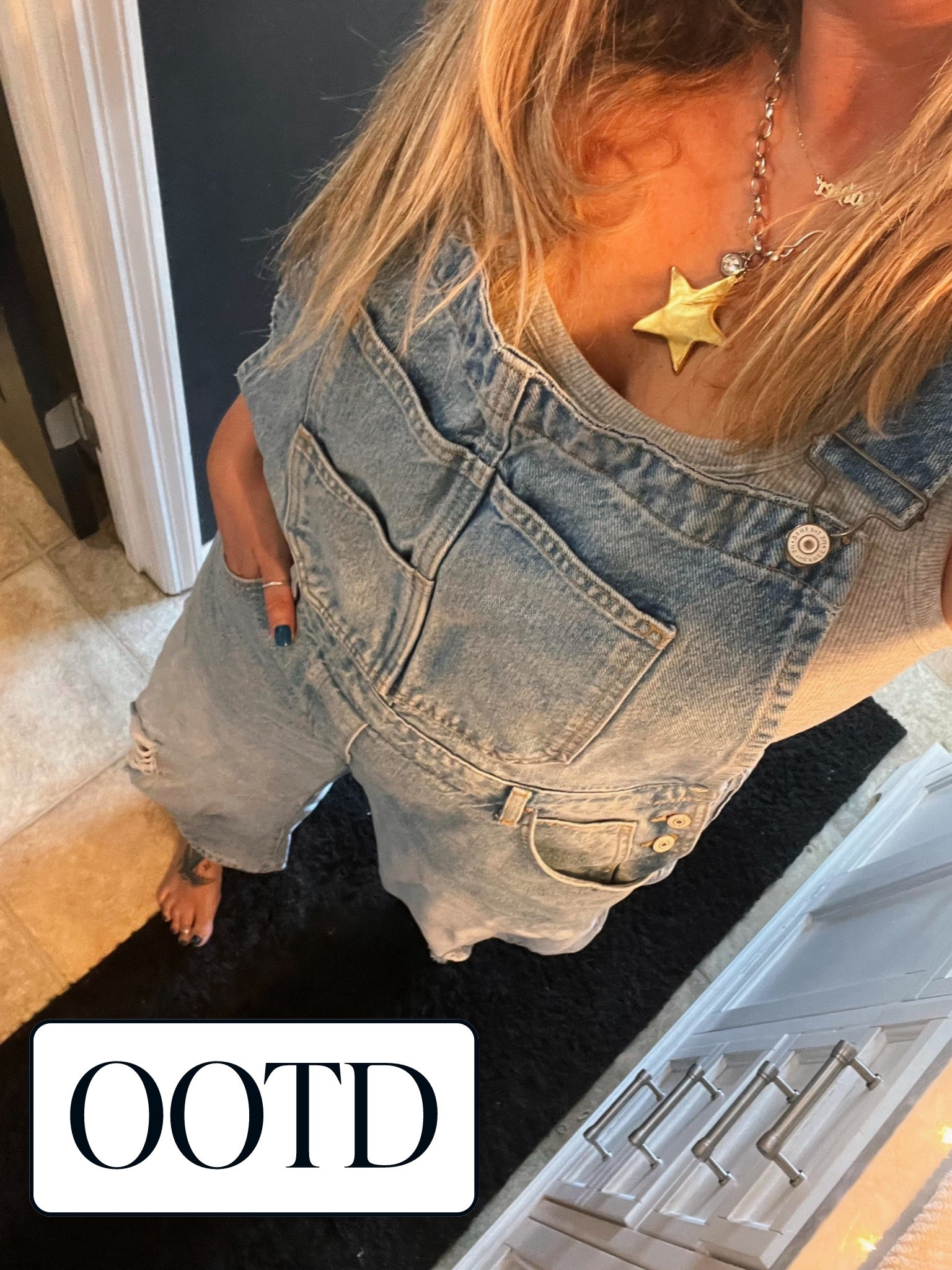 Overalls large tank large. Best bra ever if you have implants 

#LTKmomlife #LTKMidsize #LTKootd