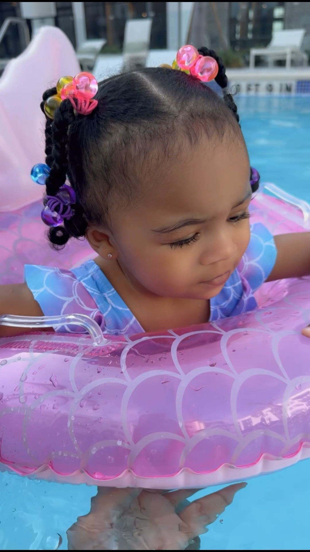 Mermaids Tail Inflatable Pool Float – Shimmering Sequin Design for Fun Water Adventures, Safe for Young Swimmers, Perfect for Pool Parties and Beaches