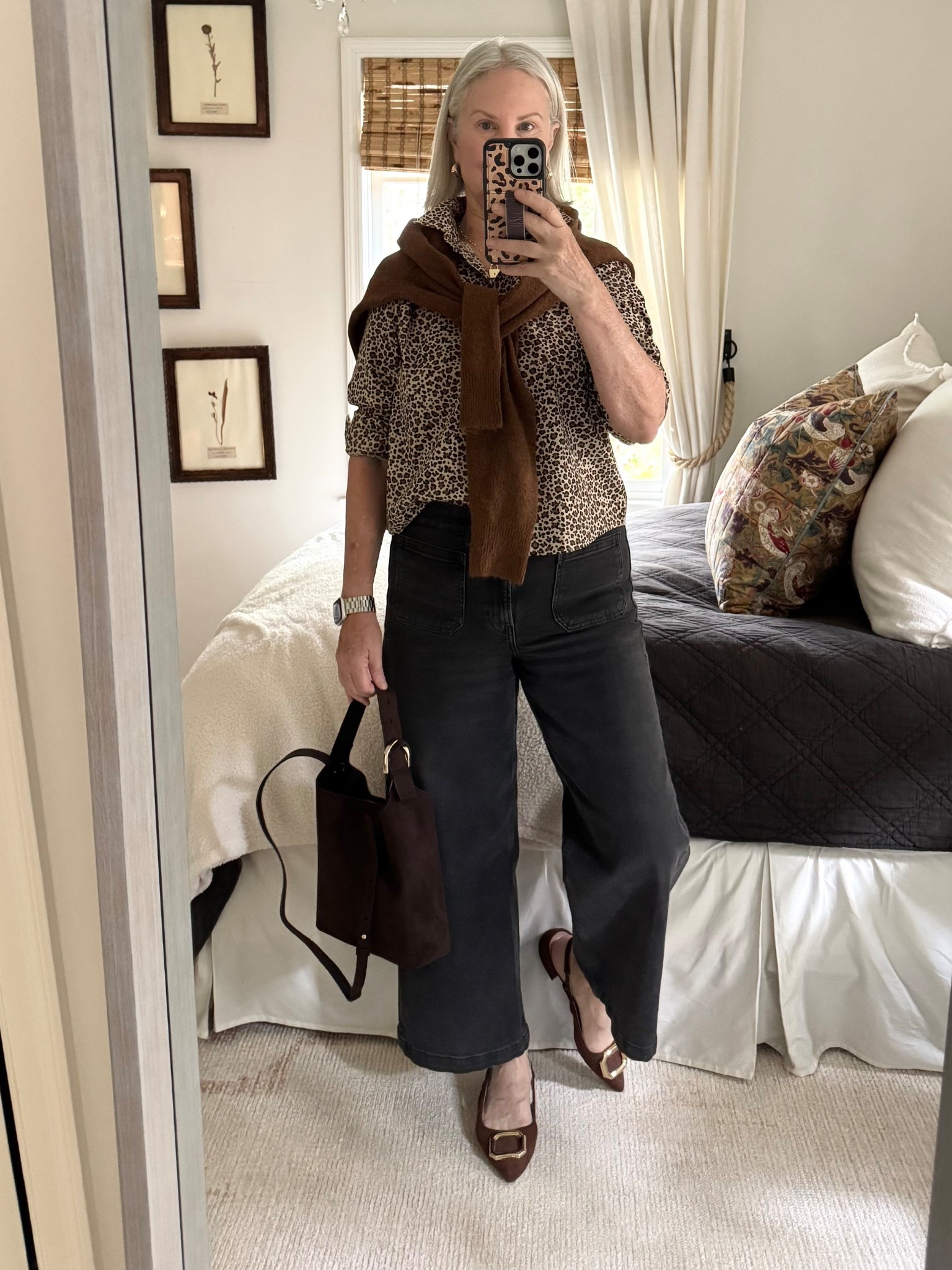 I bought this shirt back in April and it’s no longer available😬 but I’m taking into fall with this sweater and bag!

#LTKFindsUnder50 #LTKStyleTip #LTKSeasonal