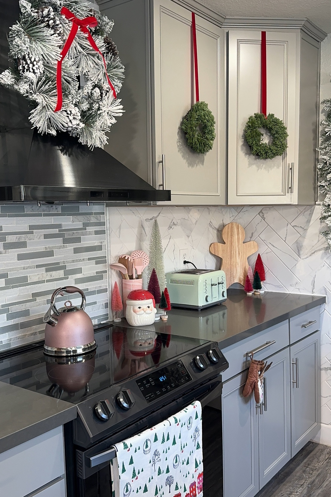 Hanging wreaths on kitchen cabinets 🎄 
The exact wreaths I used are from Hobby Lobby and sold out, but here are some other options! ❤️

#LTKGiftGuide #LTKSeasonal #LTKHoliday