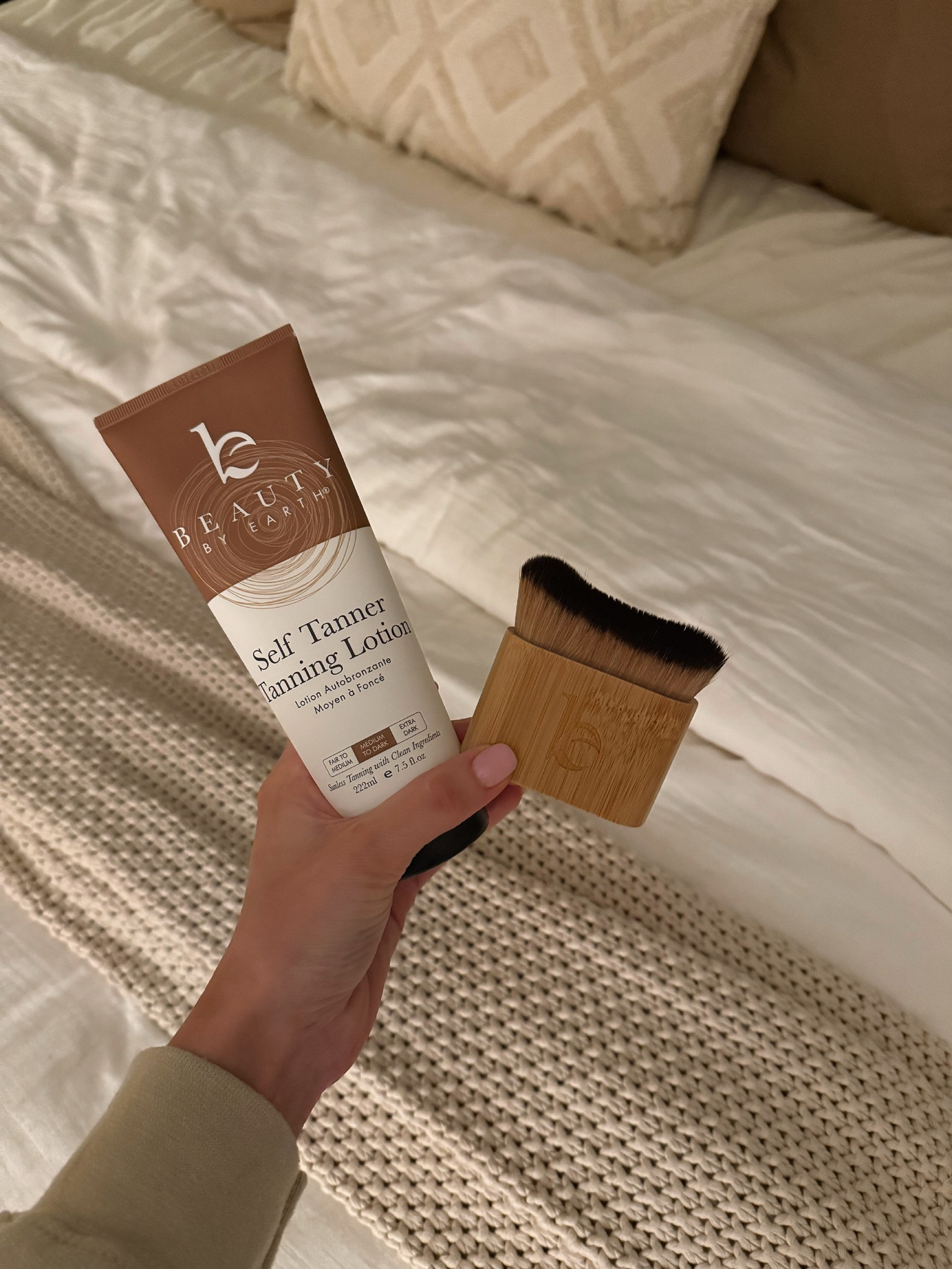 The BEST self tanner! It’s vegan, clean and mostly importantly it’s nontoxic! Does not smell and goes on like lotion! To get the best results I recommend their body brush! Literally cured my winter blues 🫶🏼

#LTKFindsUnder50 #LTKBeauty #LTKFamily