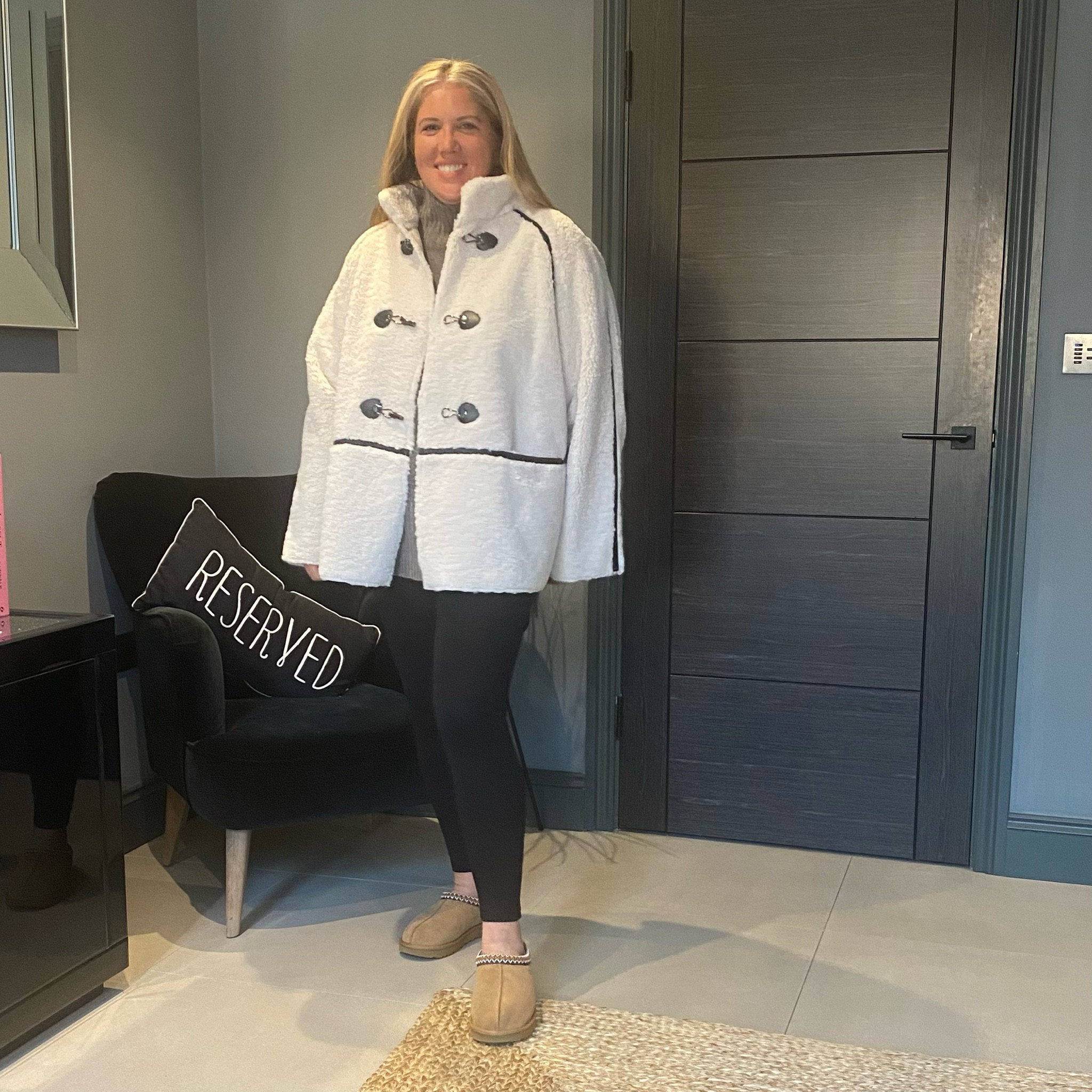 Leggings, Ugg Tasman and Teddy borg jacket

#LTKeurope #LTKstyletip